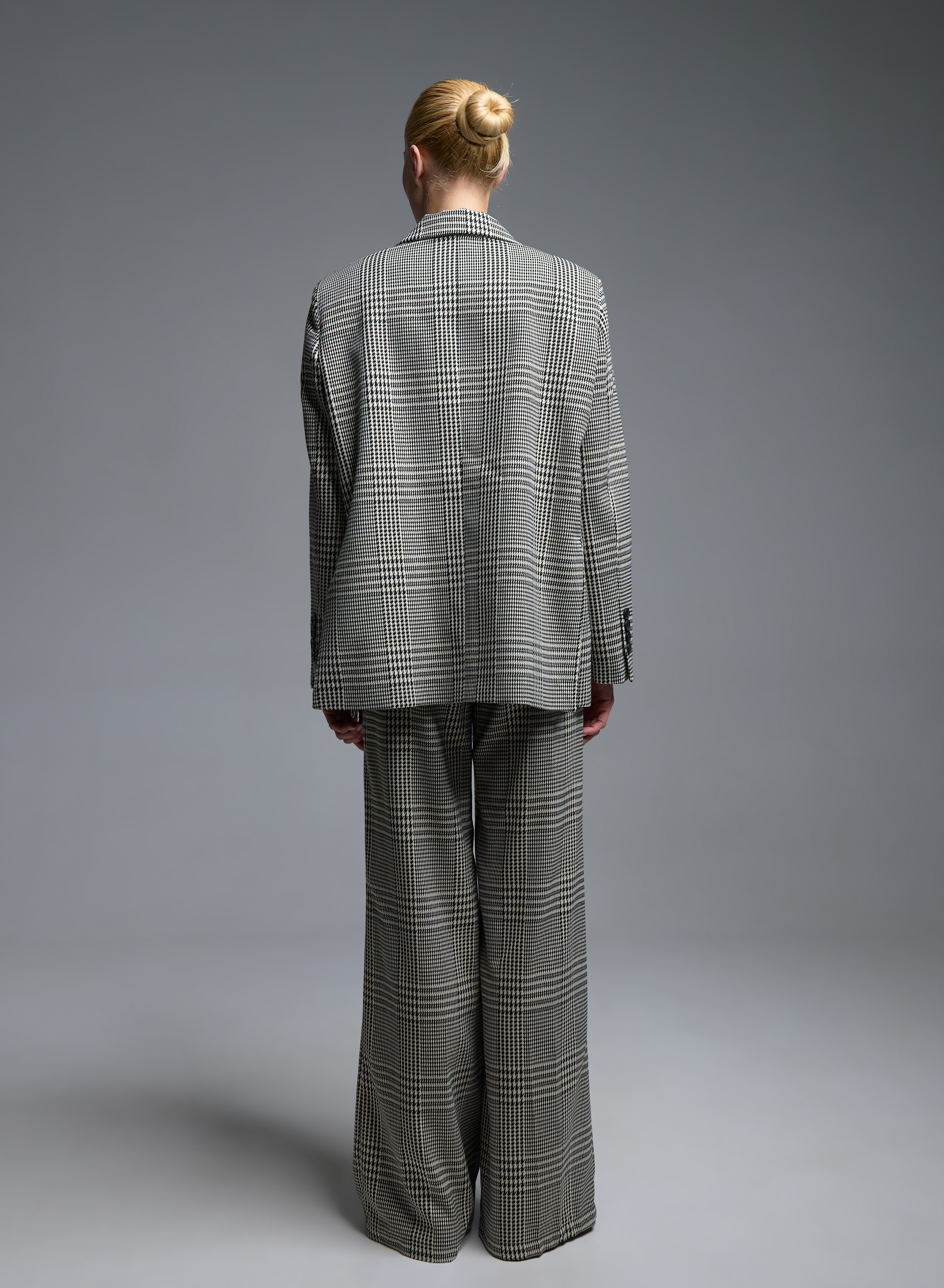White-Black two buttoned plaid Jacket Vicolo - 6