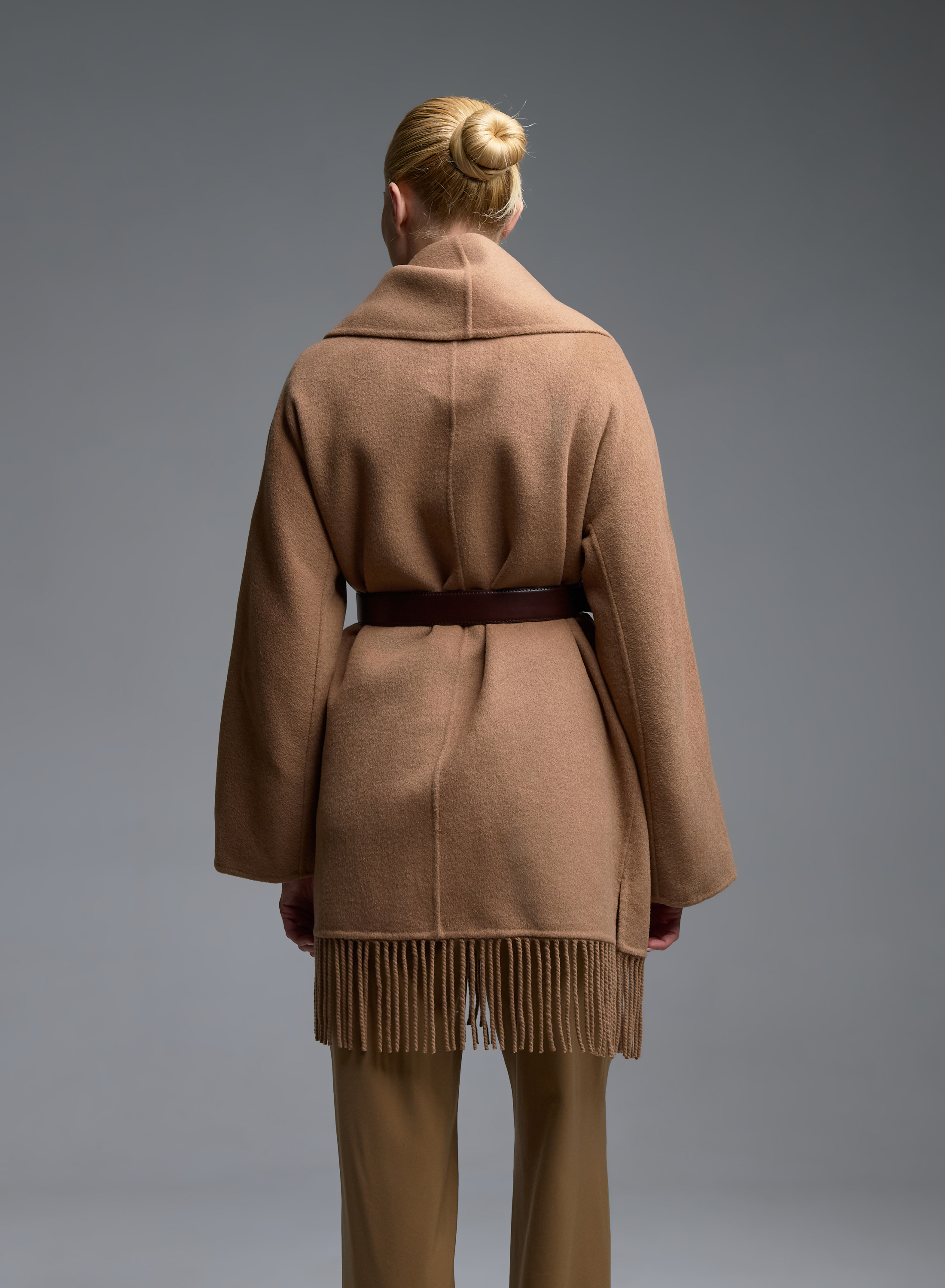 Camel Fringed Coat with belt Vicolo - 6