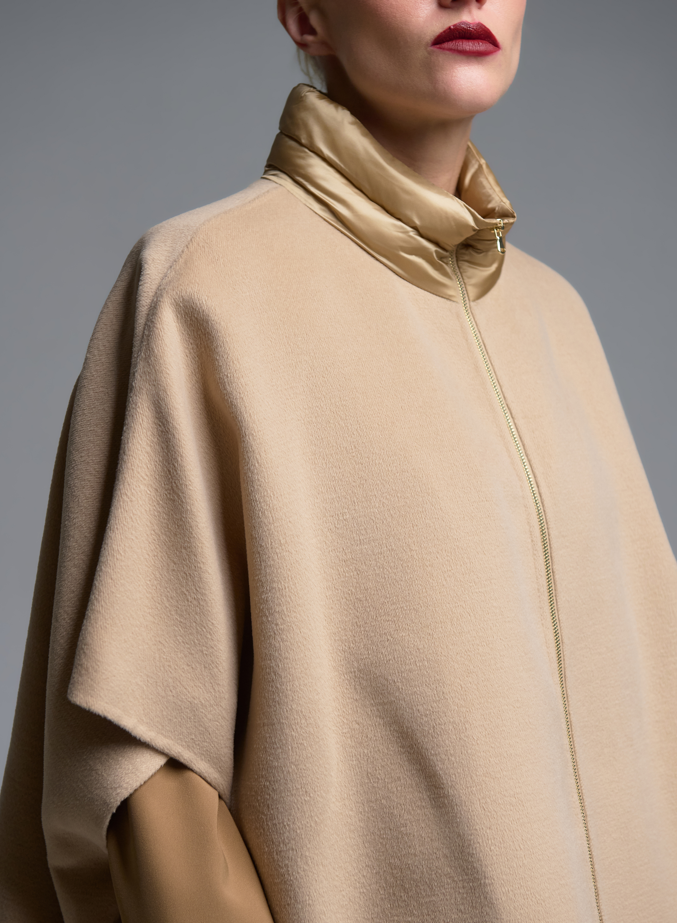 Camel Cape with zipper Emme Marella - 3
