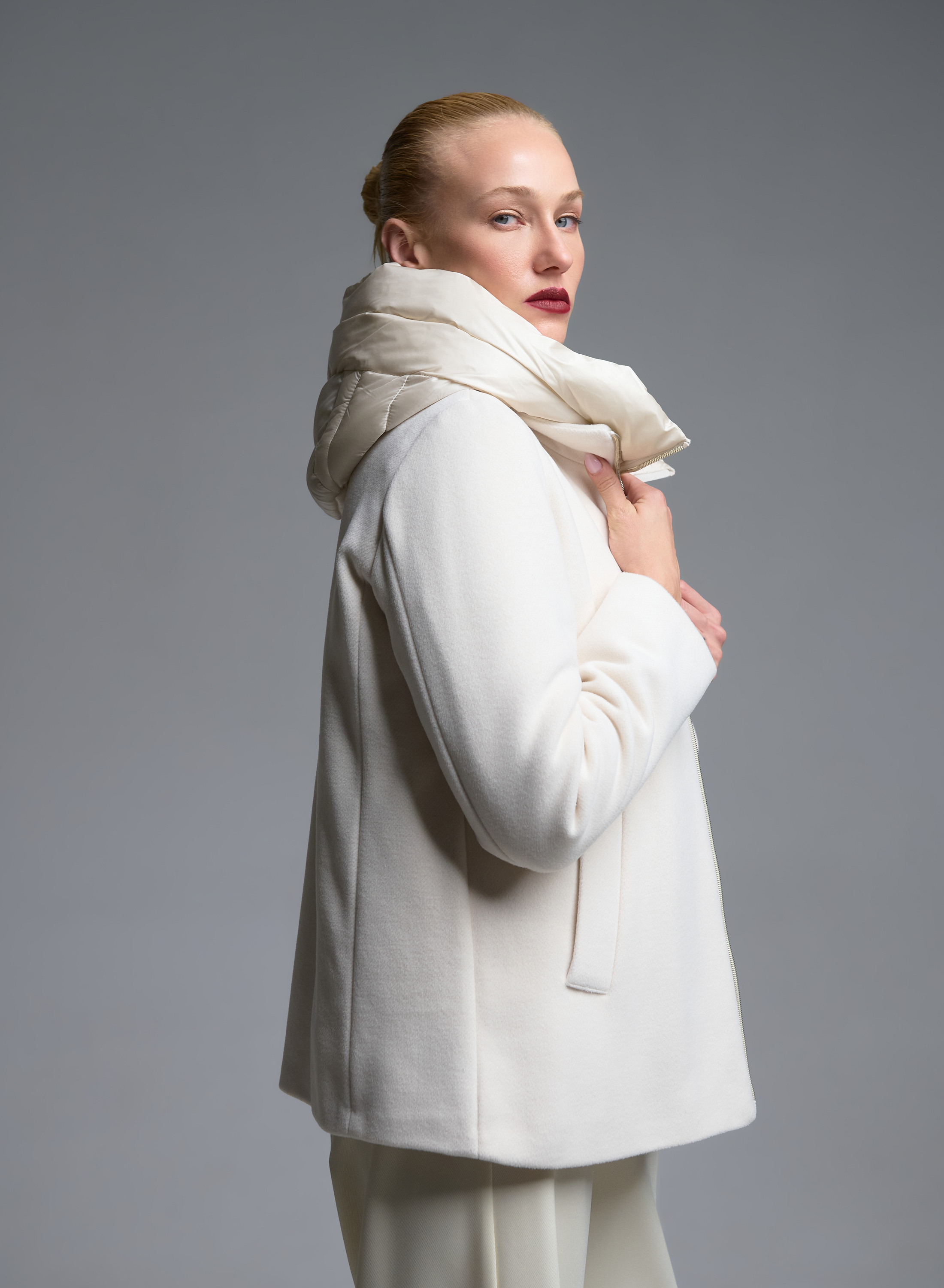 Ecru quilted Jacket with jersey and woven fabric and with detachable hood Emme Marella - 3