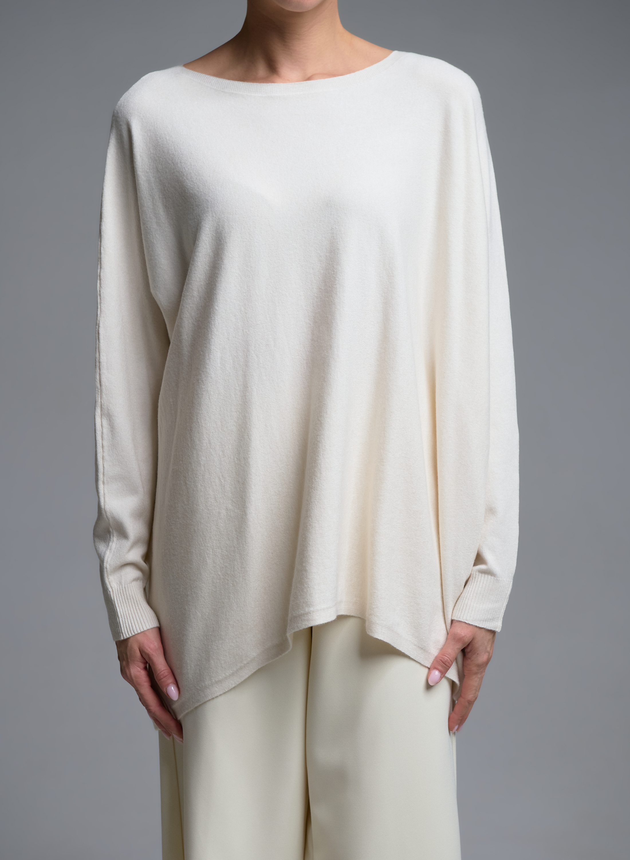 Εκρού oversized πλεκτή Μπλούζα με διακοσμητικά κουμπιά στη πλάτη Beauty Women - 2