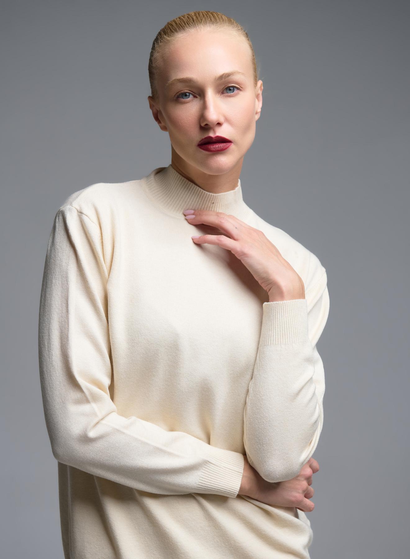 Ecru turtleneck knitted Blouse Beauty Woman - 2