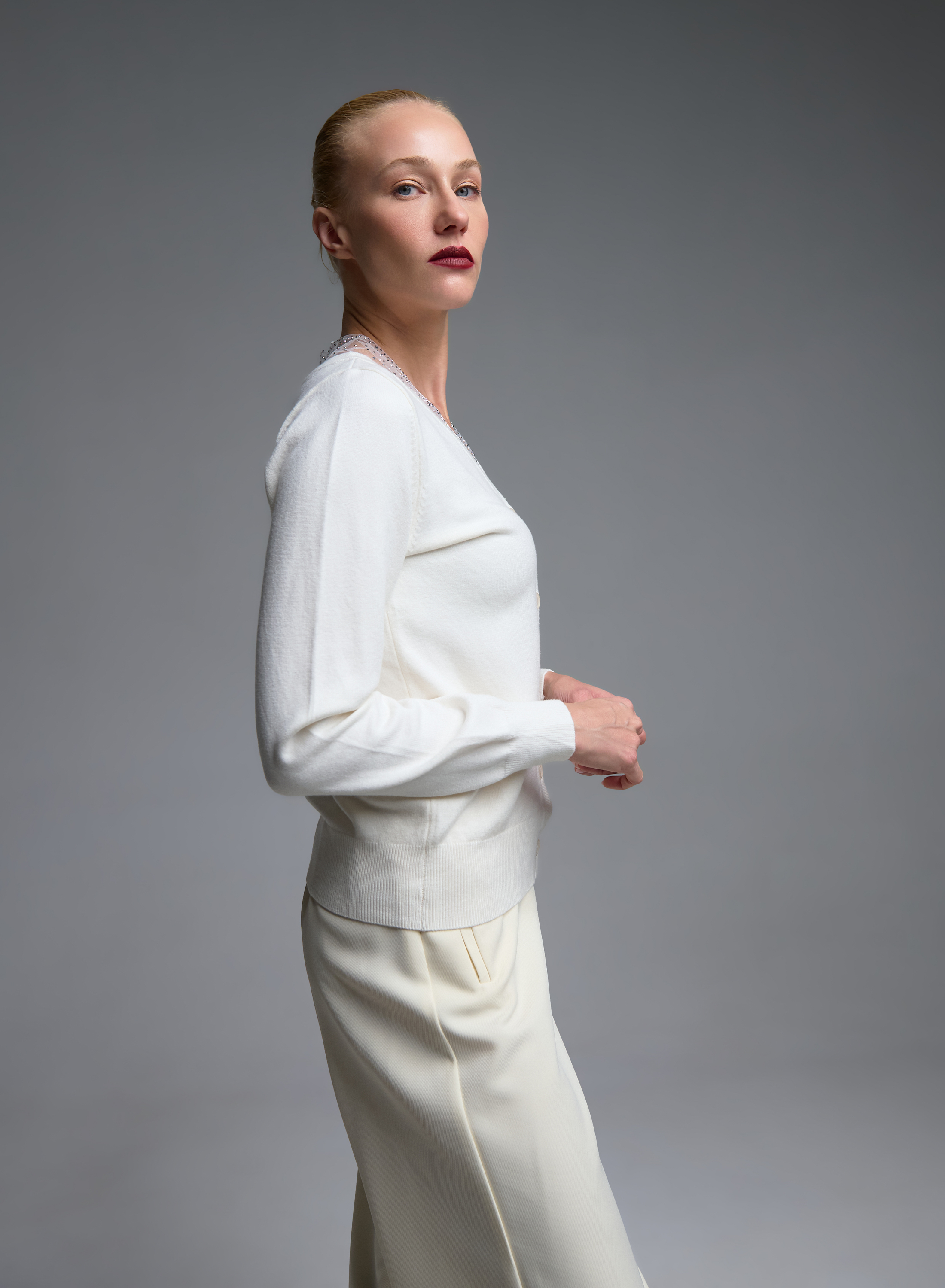 White knitted Cardigan with tulle and rhinestone details Beauty Women - 4