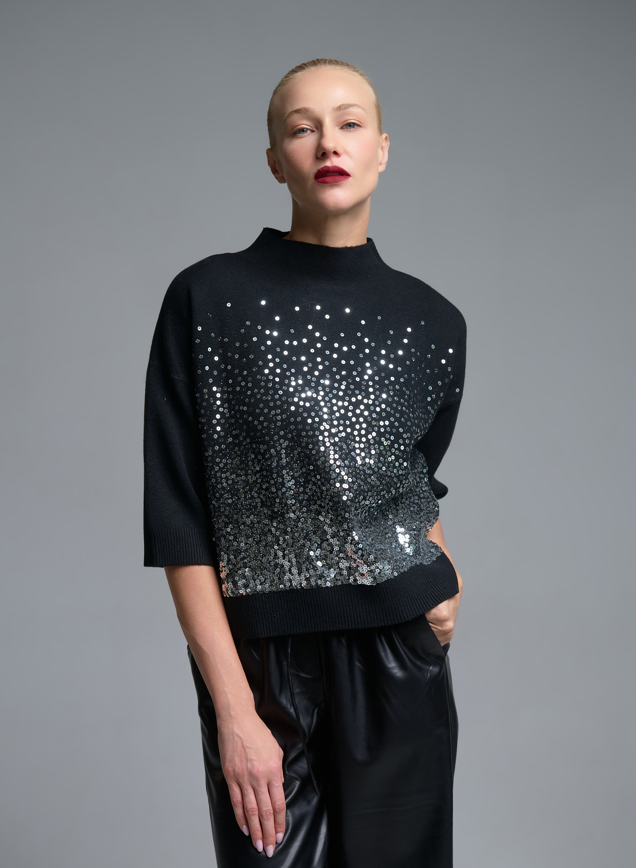 Black knitted Blouse with three quarters sleeves and with sequins Valentina Milano - 4