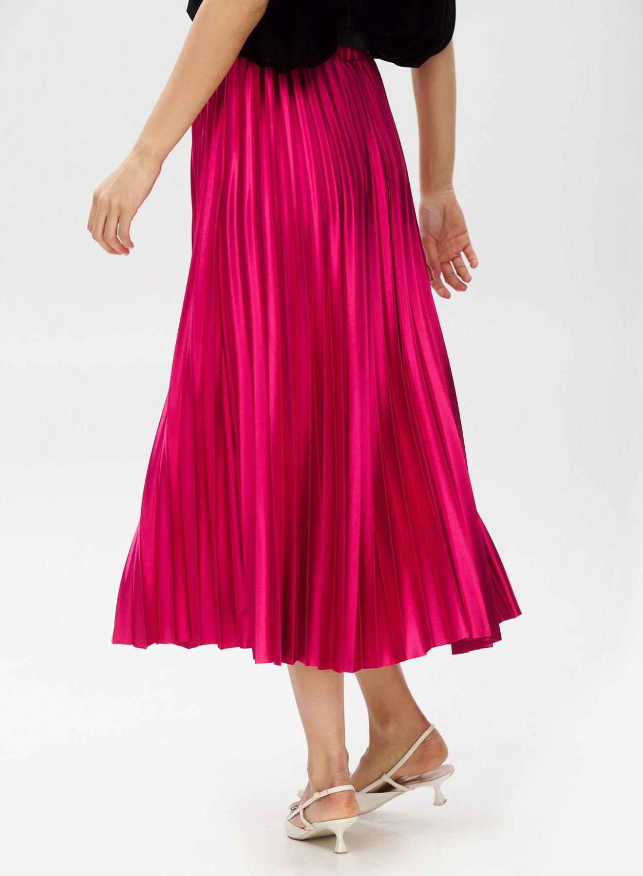 Pleated silky touch skirt with belt - 3