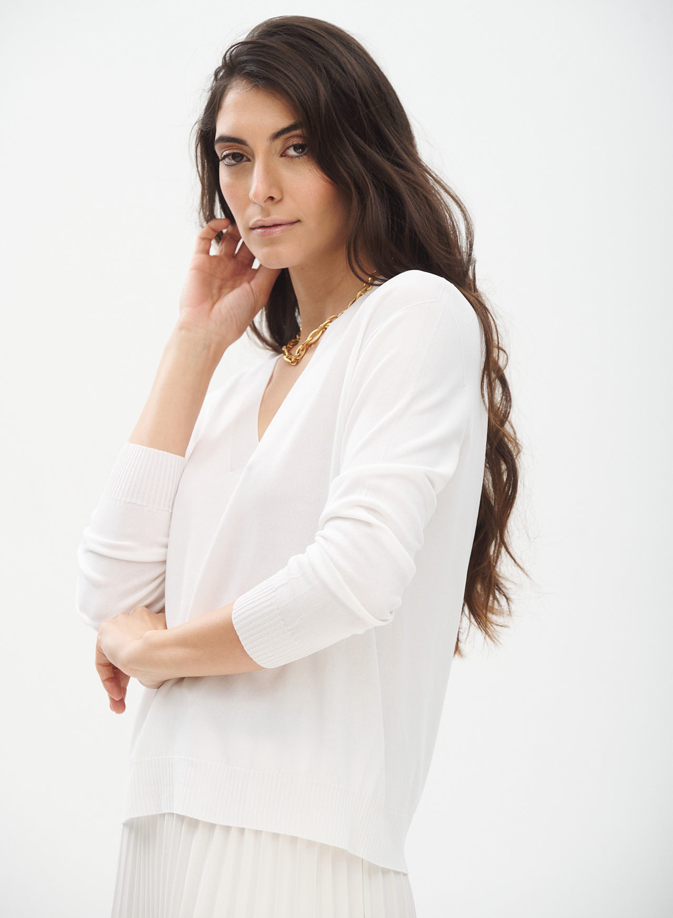 Knitted blouse with V-neckline - 2