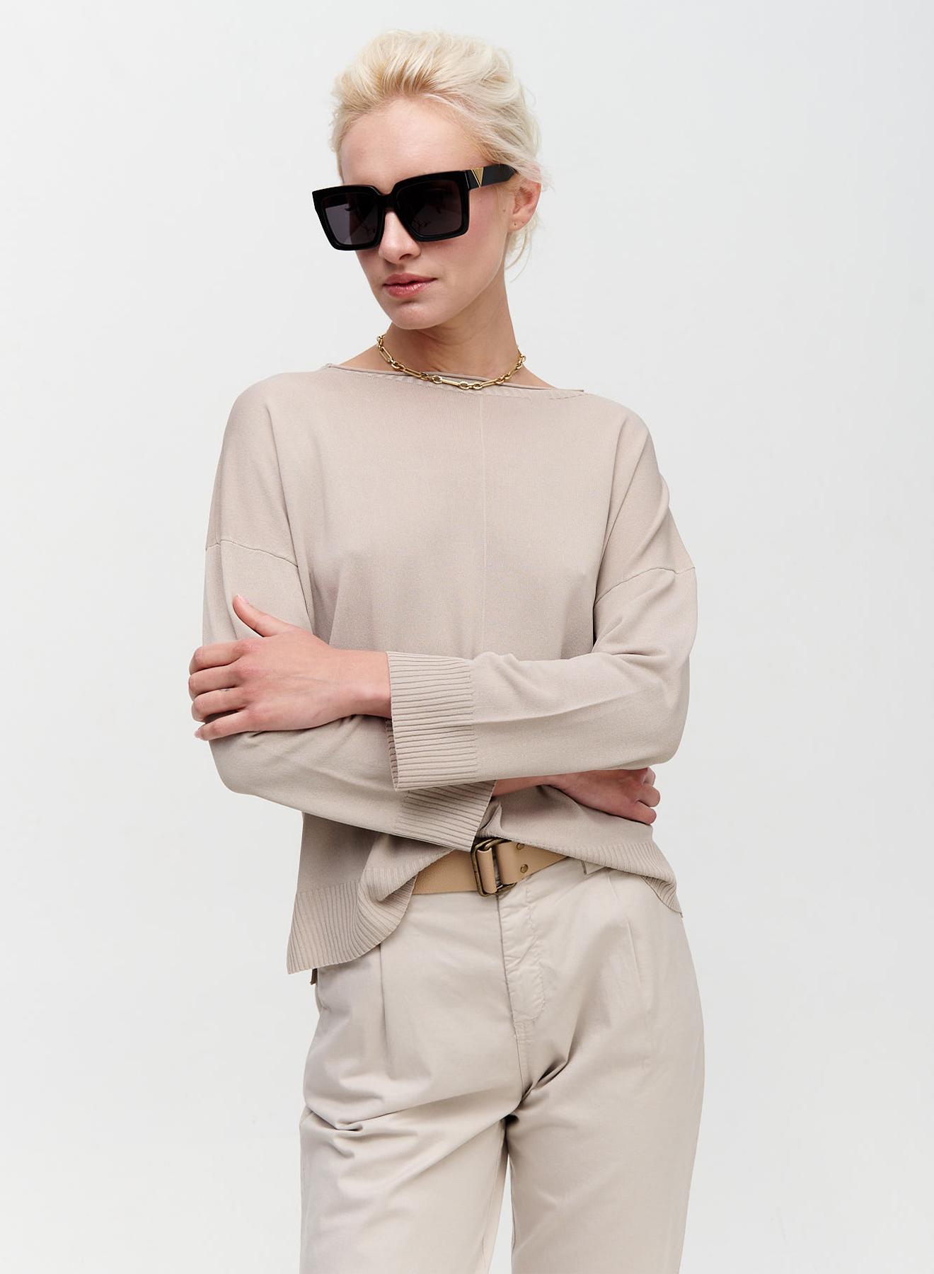Knitted blouse with long sleeves and side vents - 2