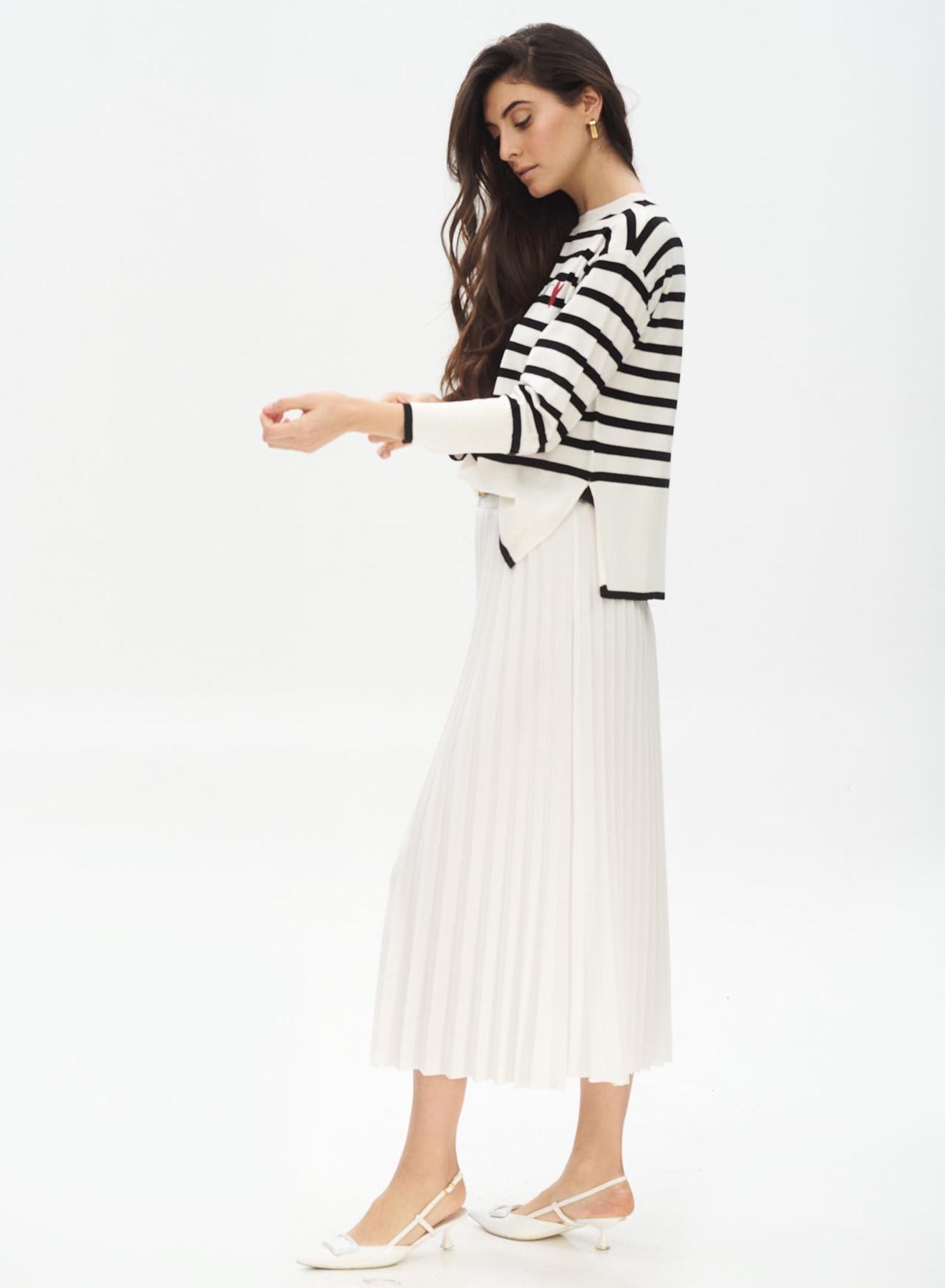 Sweater with stripes - 4