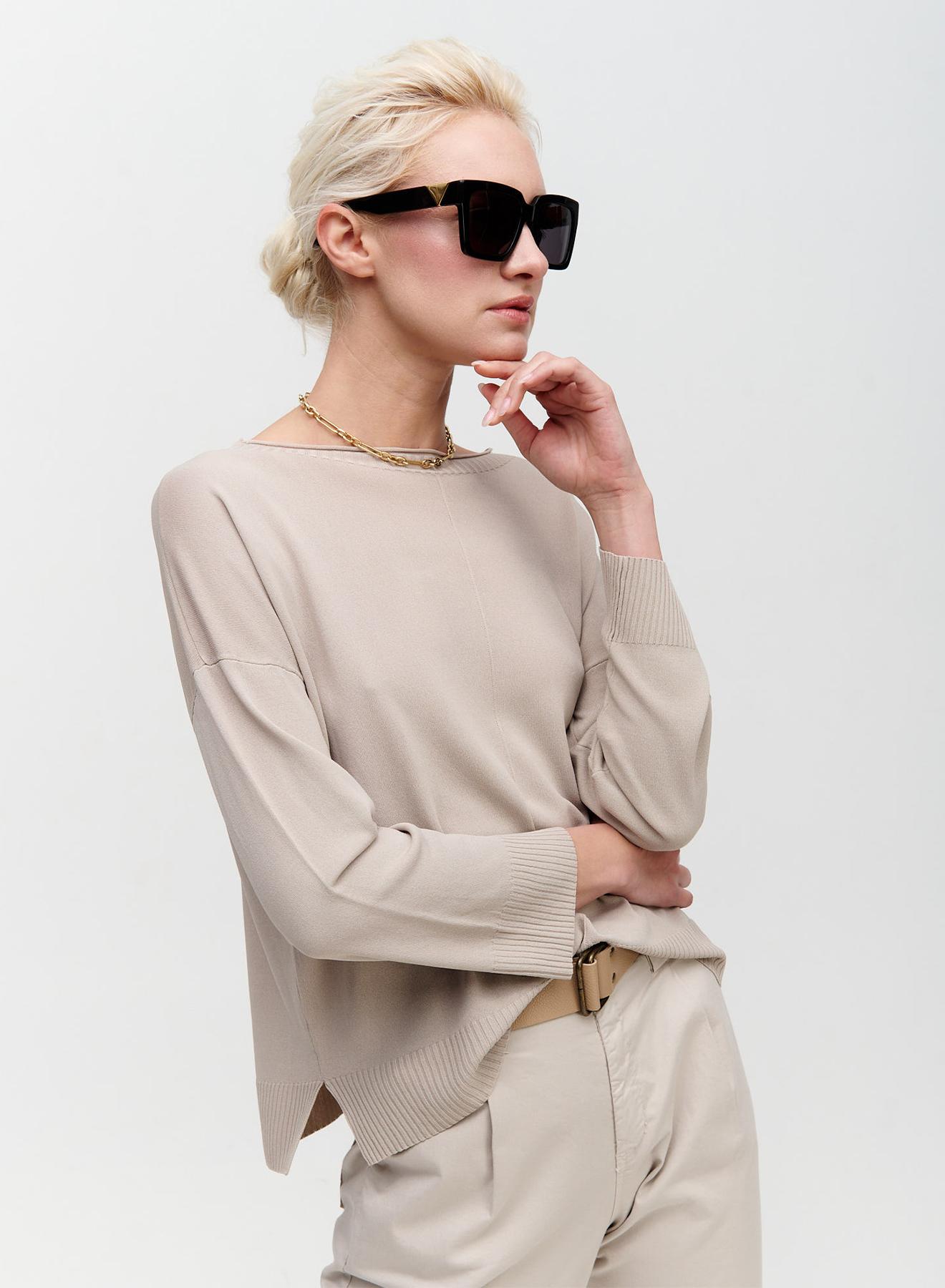Knitted blouse with long sleeves and side vents - 3