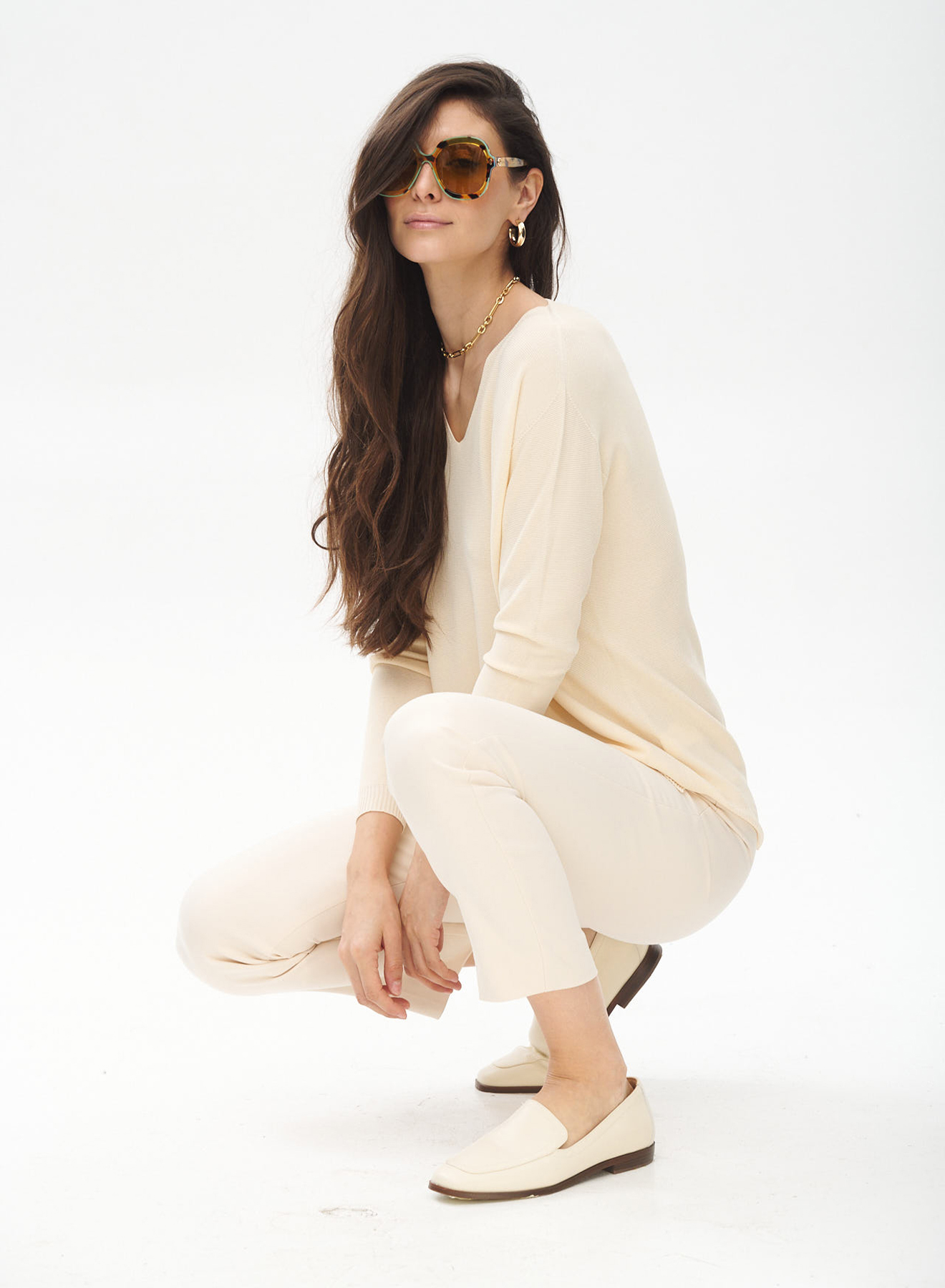 Knitted blouse with V neckline - 1