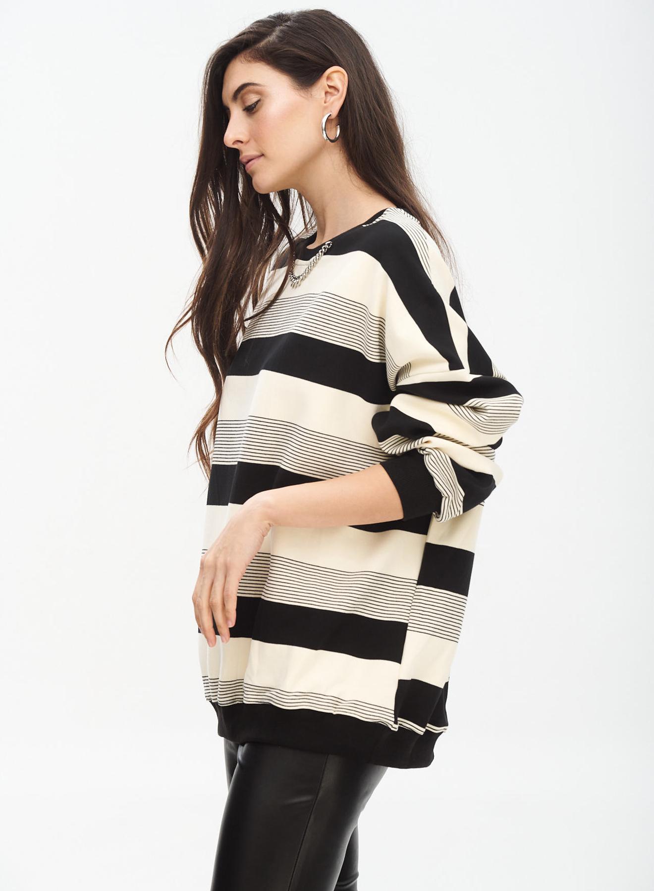 Sweatshirt with wide stripes - 3