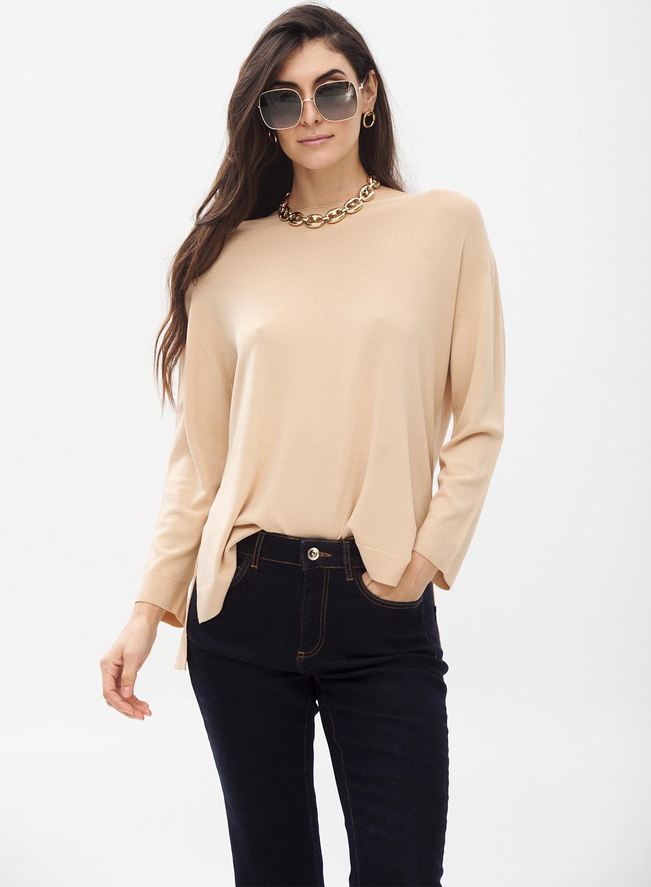 Asymmetric knitted blouse with side slits - 4