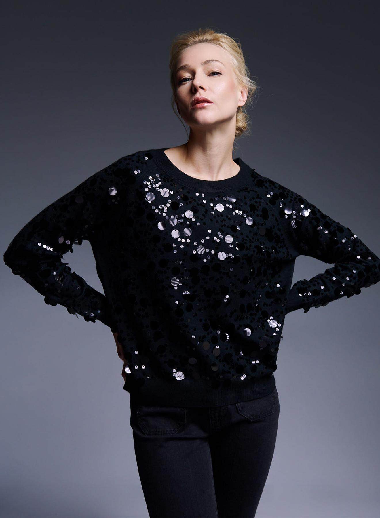 Knitted blouse with sequins - 1