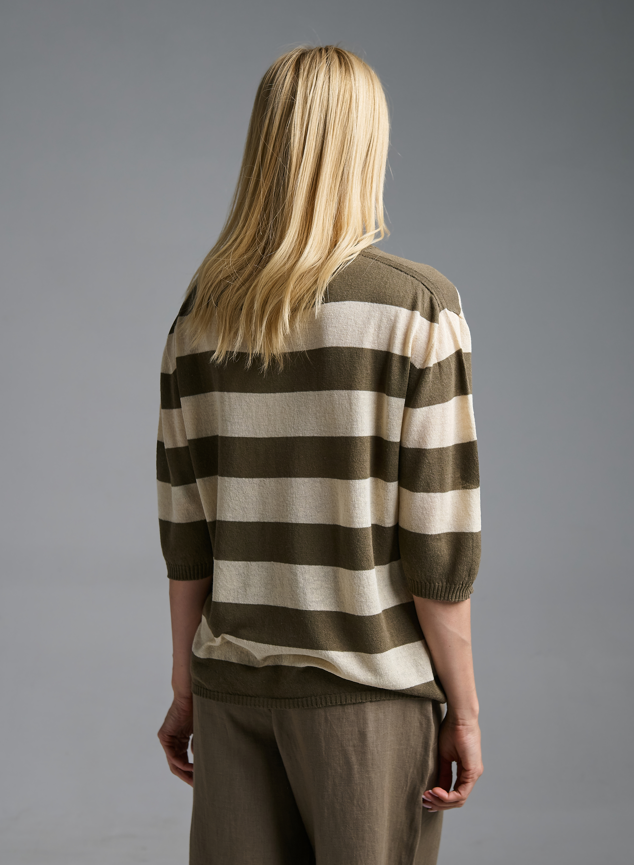 Olive-Ecru knitted striped Blouse with short sleeves and with V neckline Kontatto - 4