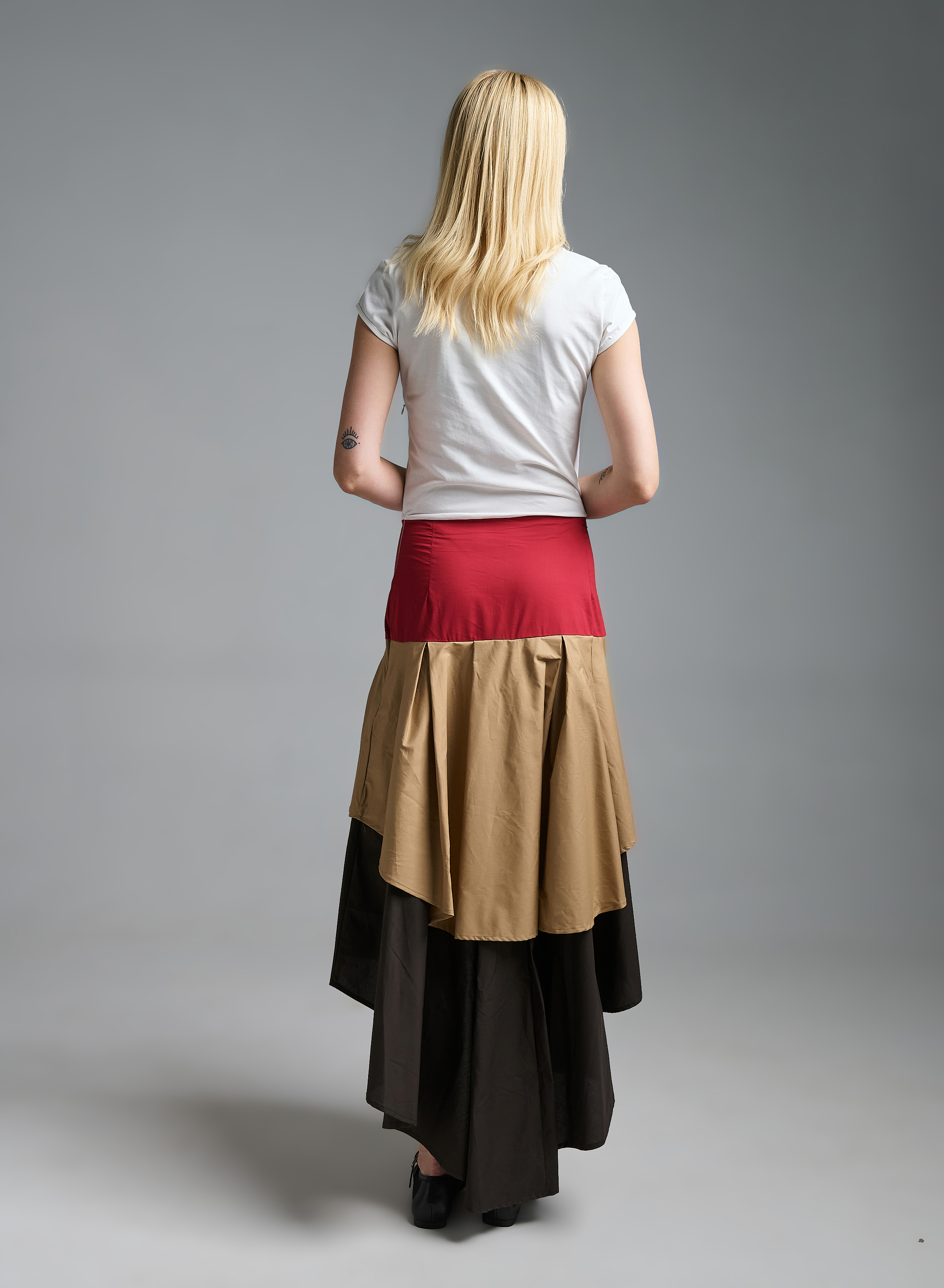 White-Camel-Red-Chocolate Dress with short sleevess wit two different fabrics and with ruffles Motel - 5