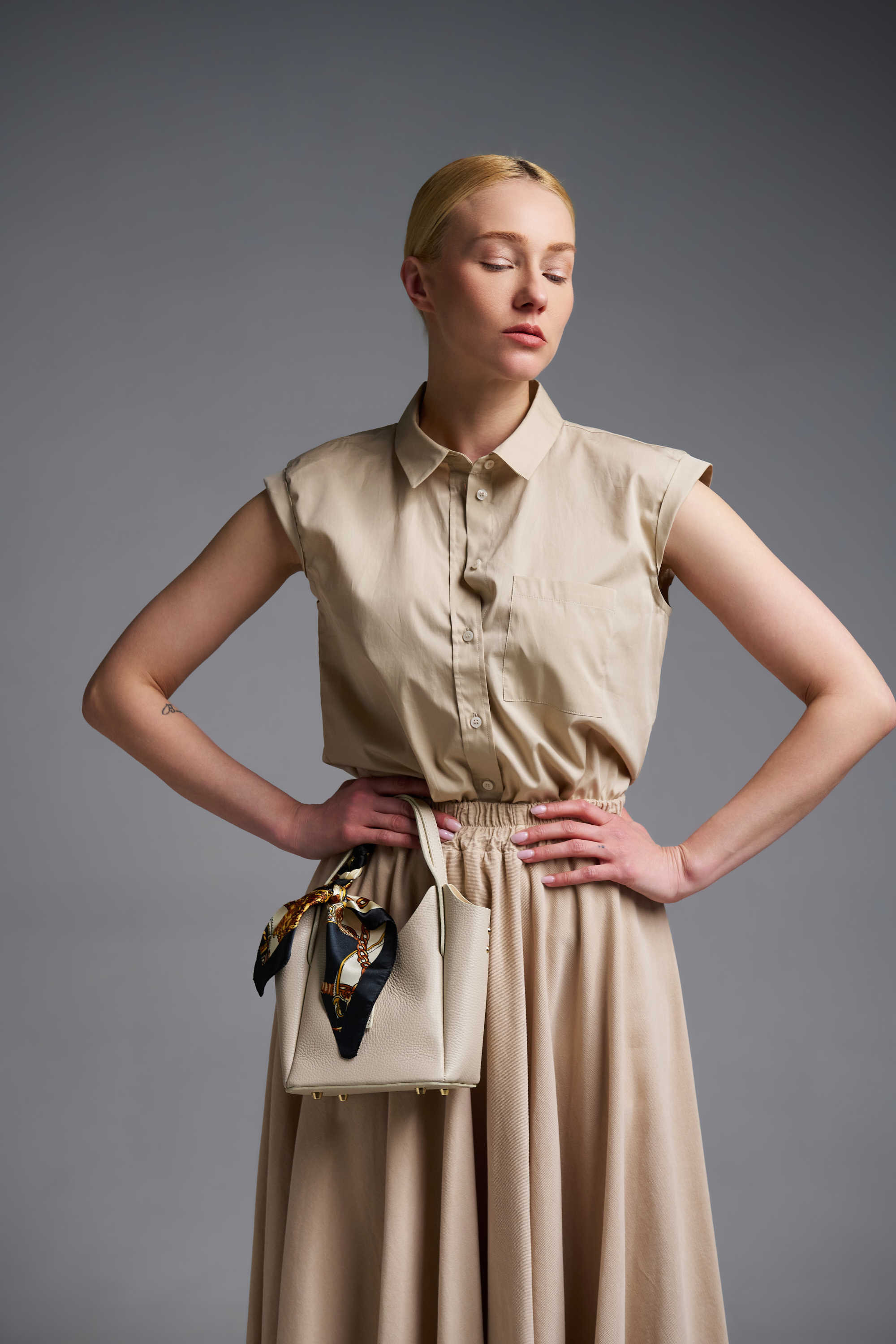 Μπεζ αμάνικο Πουκάμισο ποπλίνα Emme Marella - 0