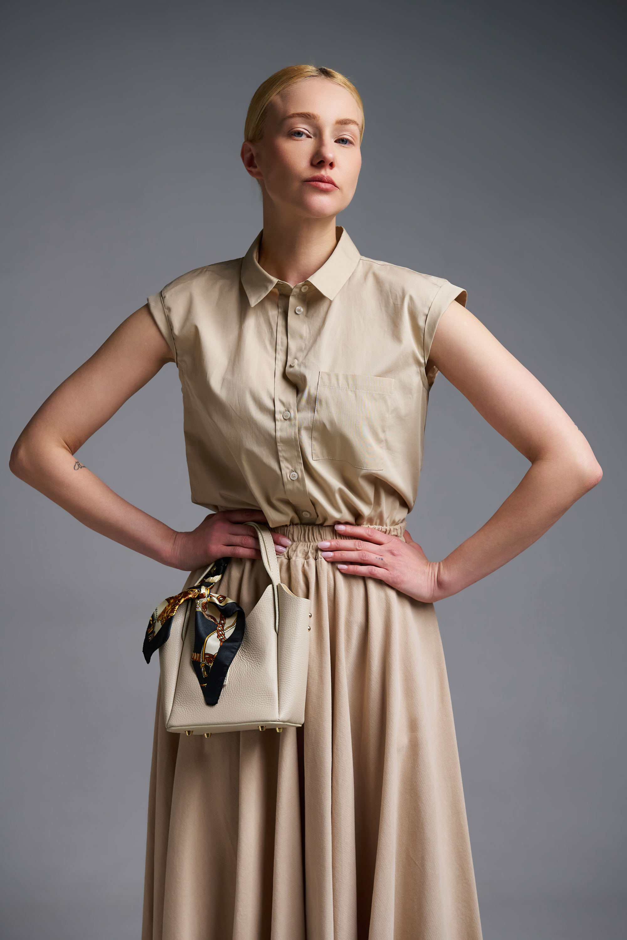 Beige corduroy Skirt with pockets and with with elasticated waistband Valentina Milano - 1