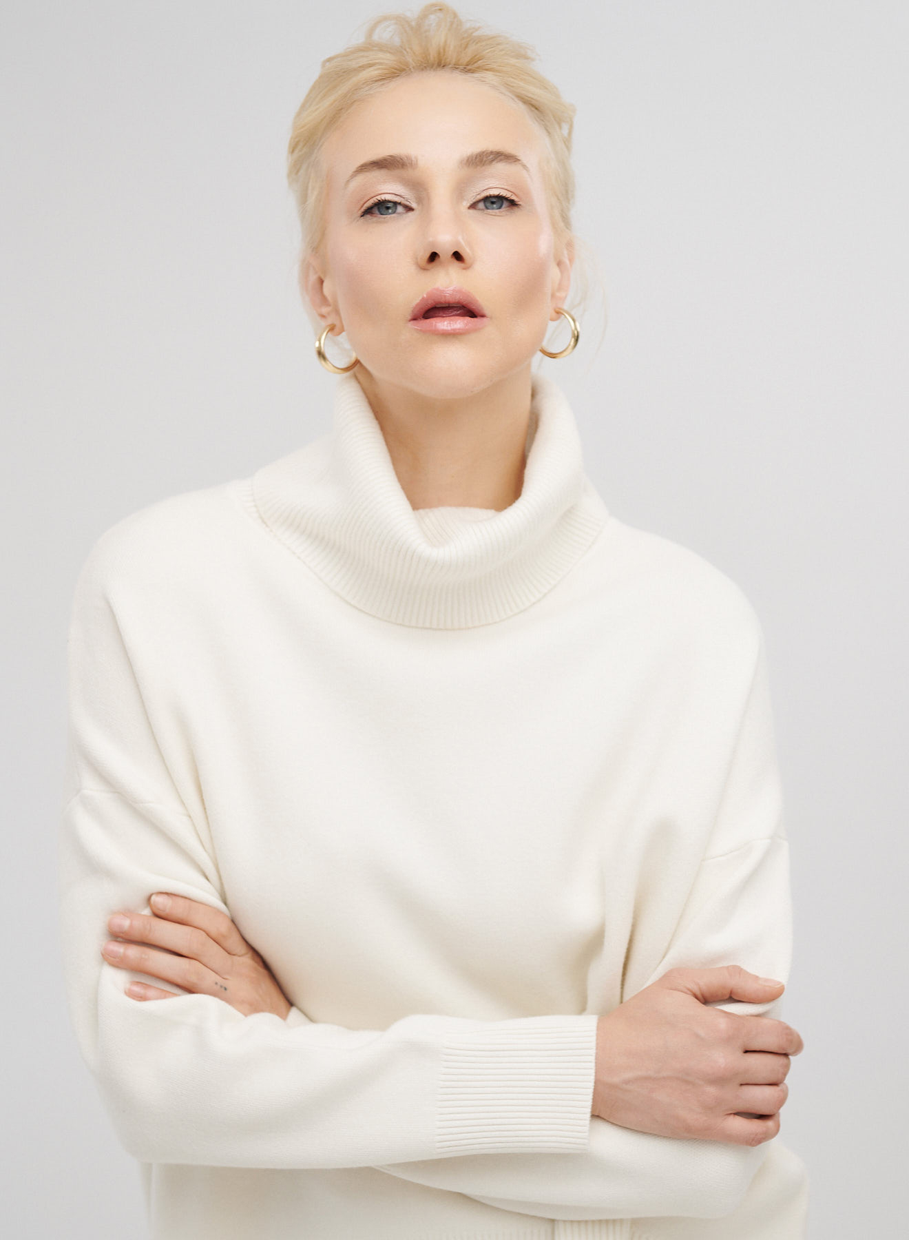  Knitted turtleneck blouse - 4
