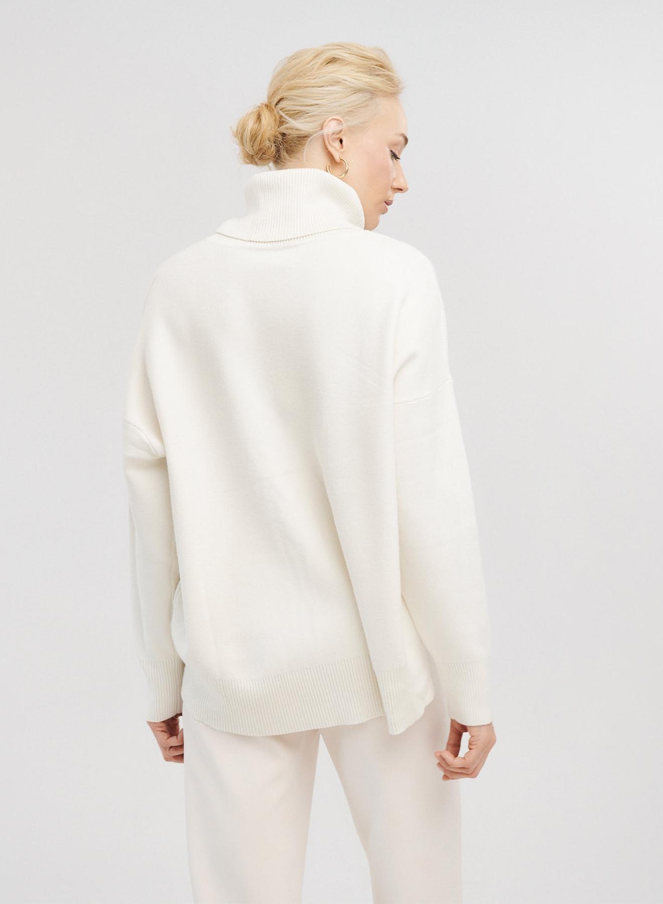  Knitted turtleneck blouse - 3