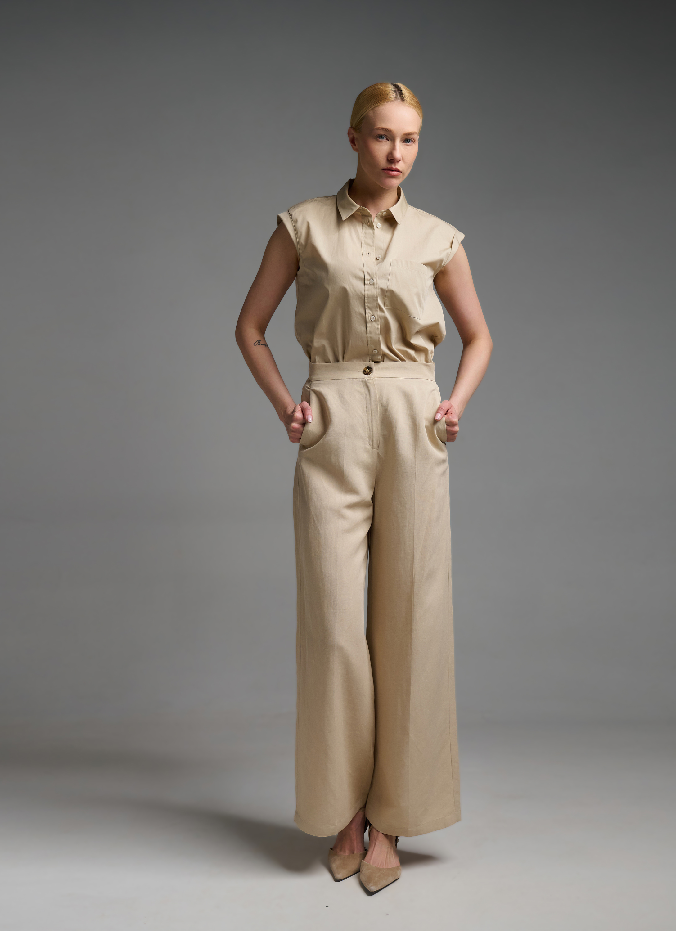 Beige straight fit Trousers Emme Marella - 0