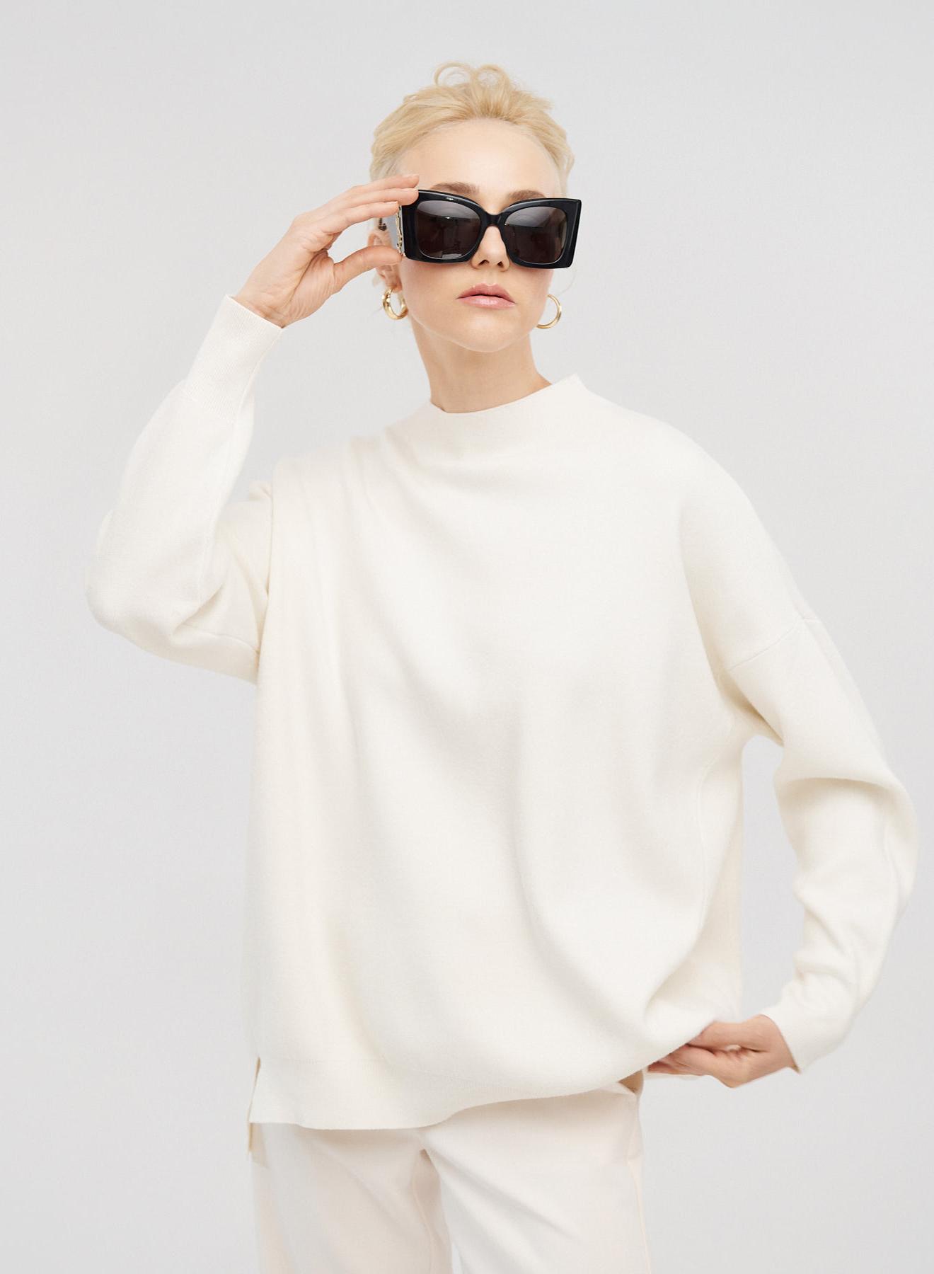 Half-turtleneck knit blouse - 4