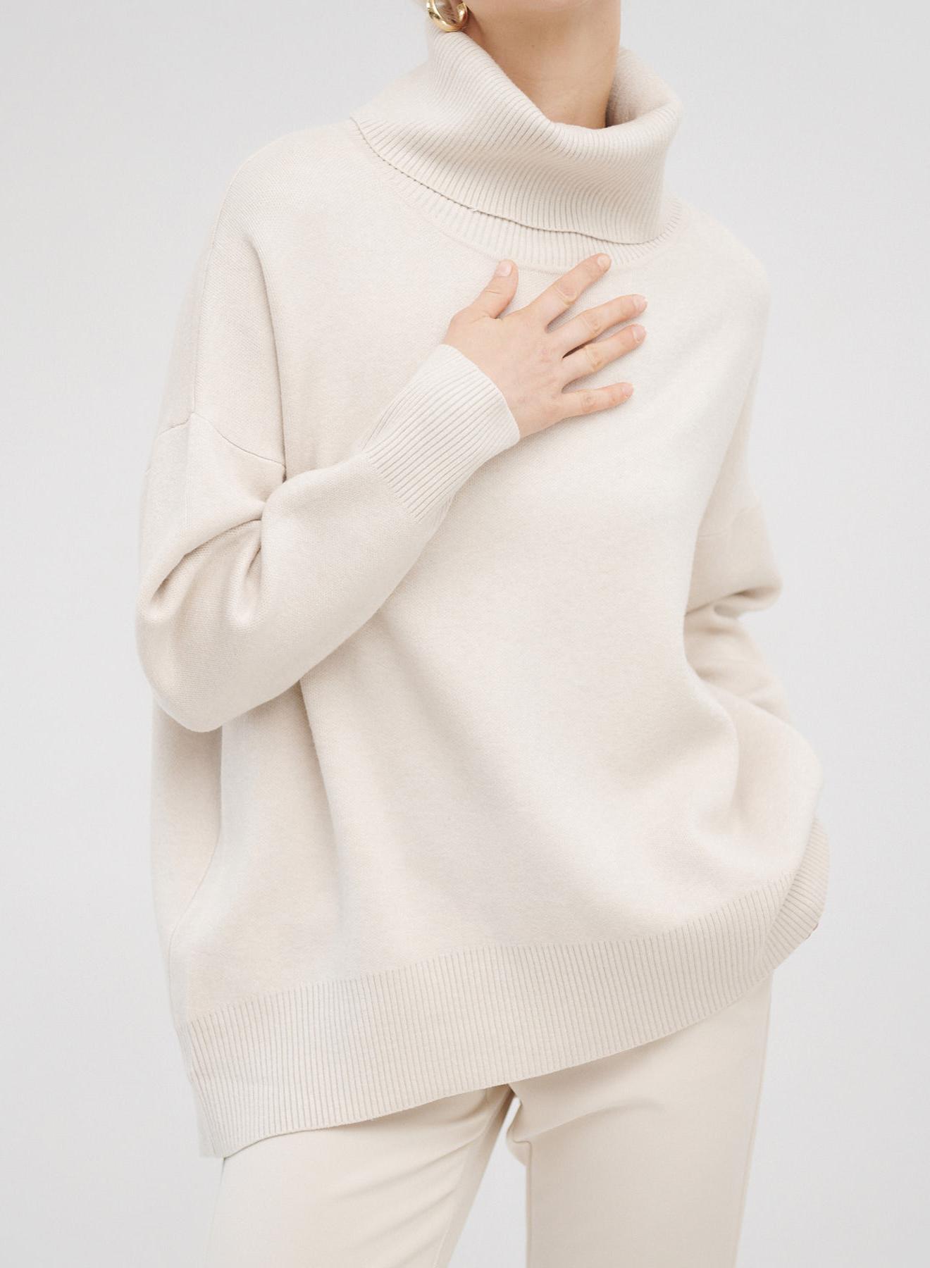 Lose-fit Knitted turtleneck blouse - 2