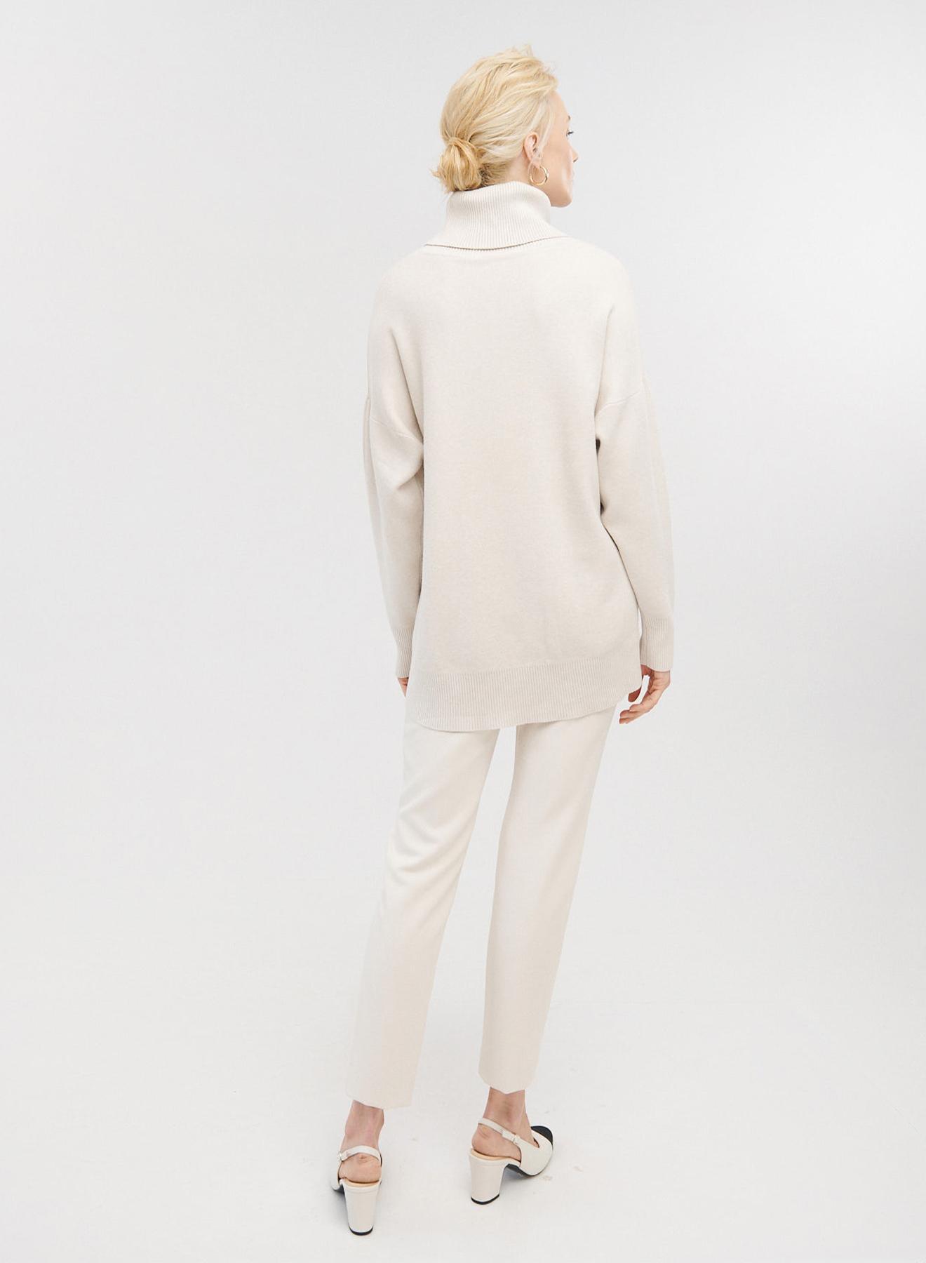 Lose-fit Knitted turtleneck blouse - 3