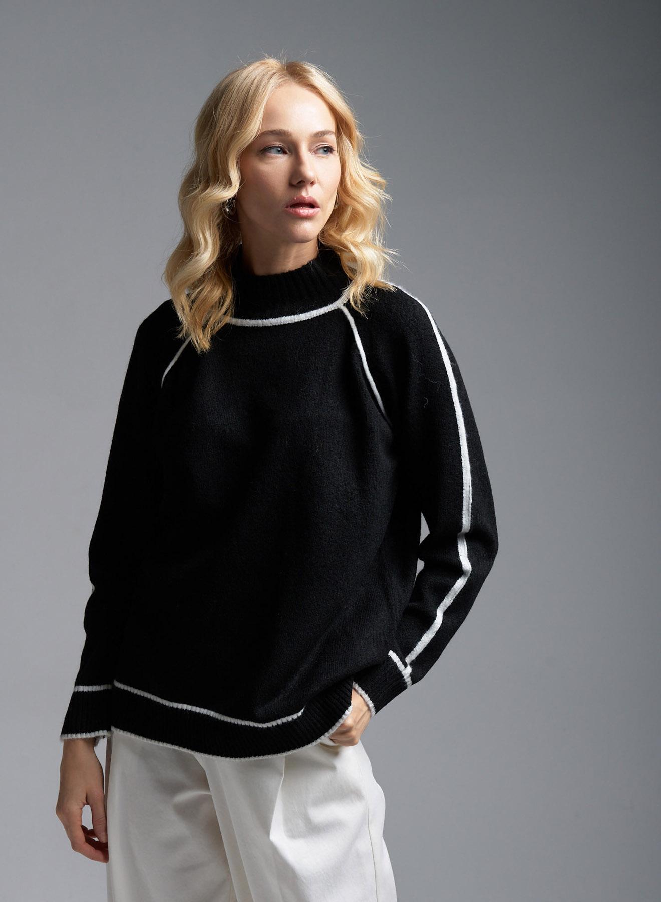 Black-White Half-turtleneck sweater ChicLink - 1