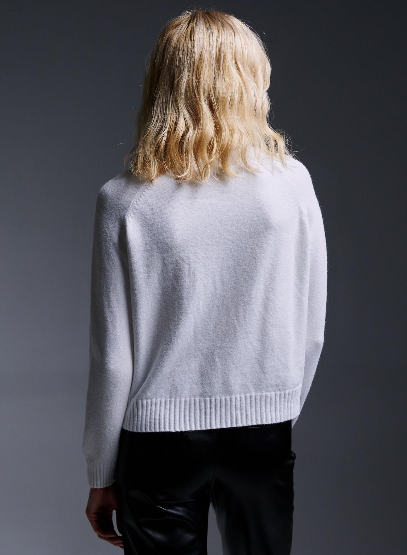 Turtleneck knitted blouse  - 3
