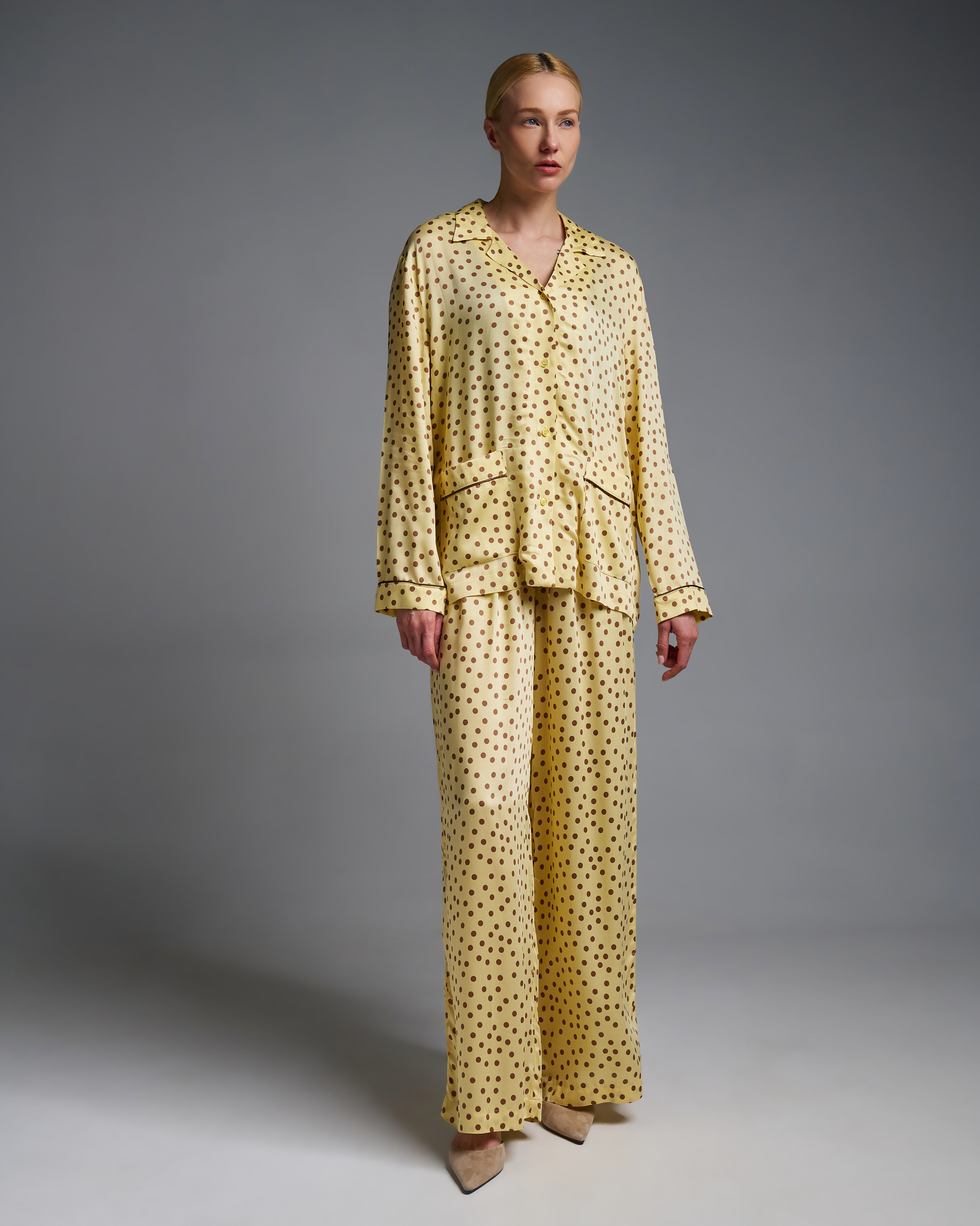 Κίτρινο-Σοκολά silky touch πουά Πουκάμισο με τσέπες μπροστά Vicolo - 3