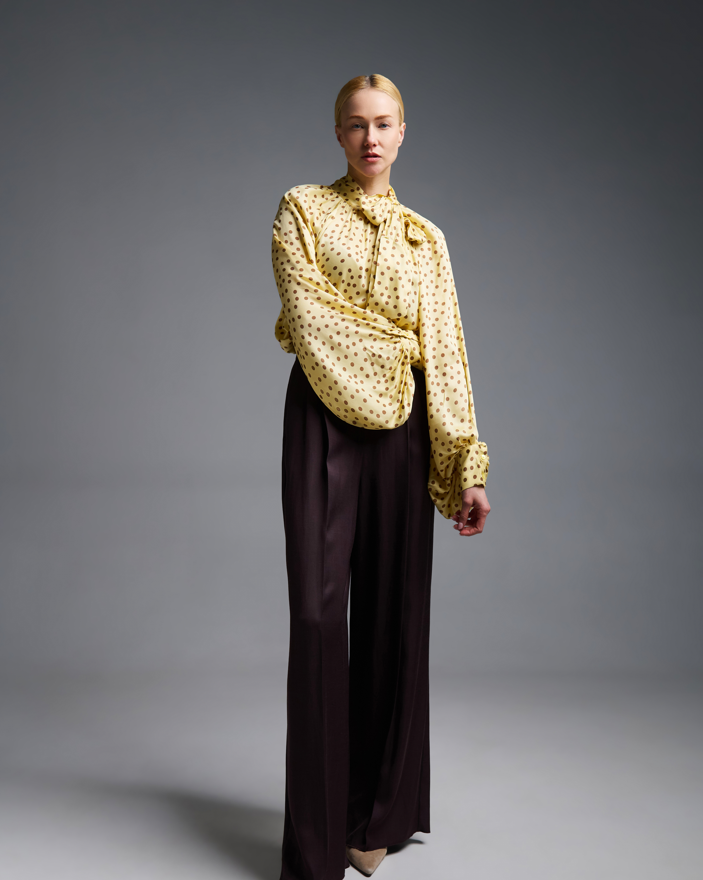 Yellow-Chocolate silky touch polka dot Blouse with a tie collar Vicolo - 2