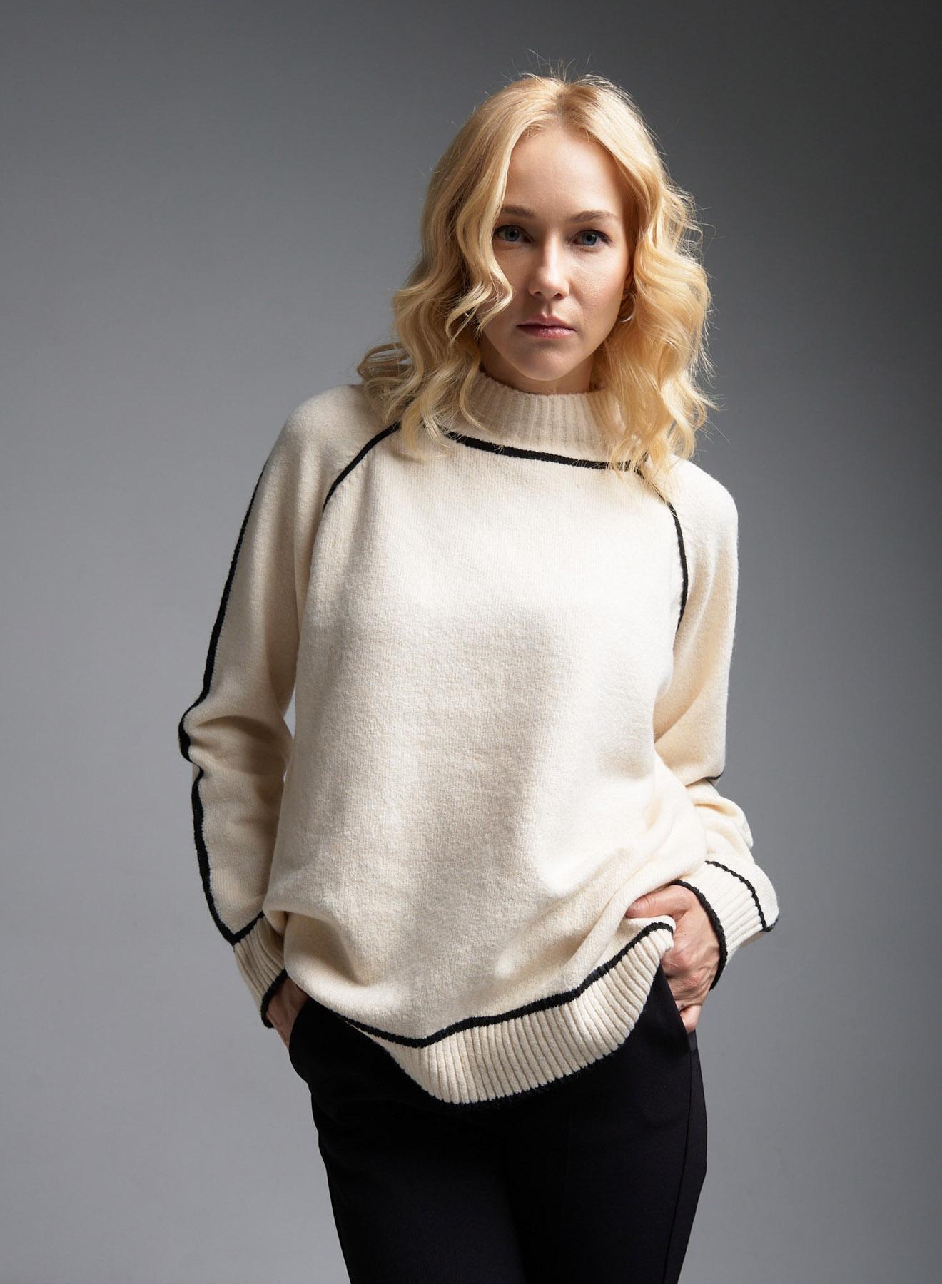 White-Black Half-turtleneck sweater ChicLink - 1