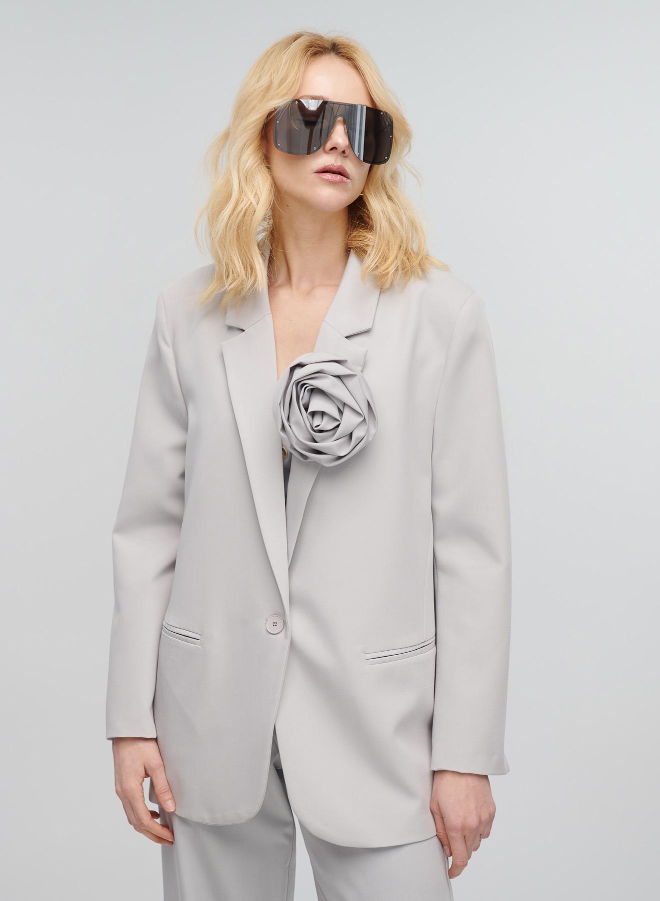 Light Grey Jacket with detachable flower buttonniere and one button Vicolo - 3