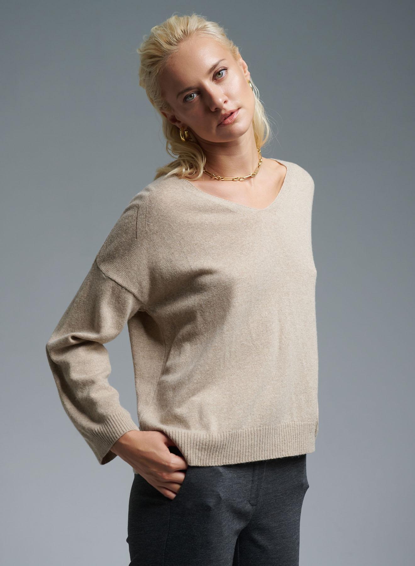 Beige sweater with V neckline Cashmere Blend - 3