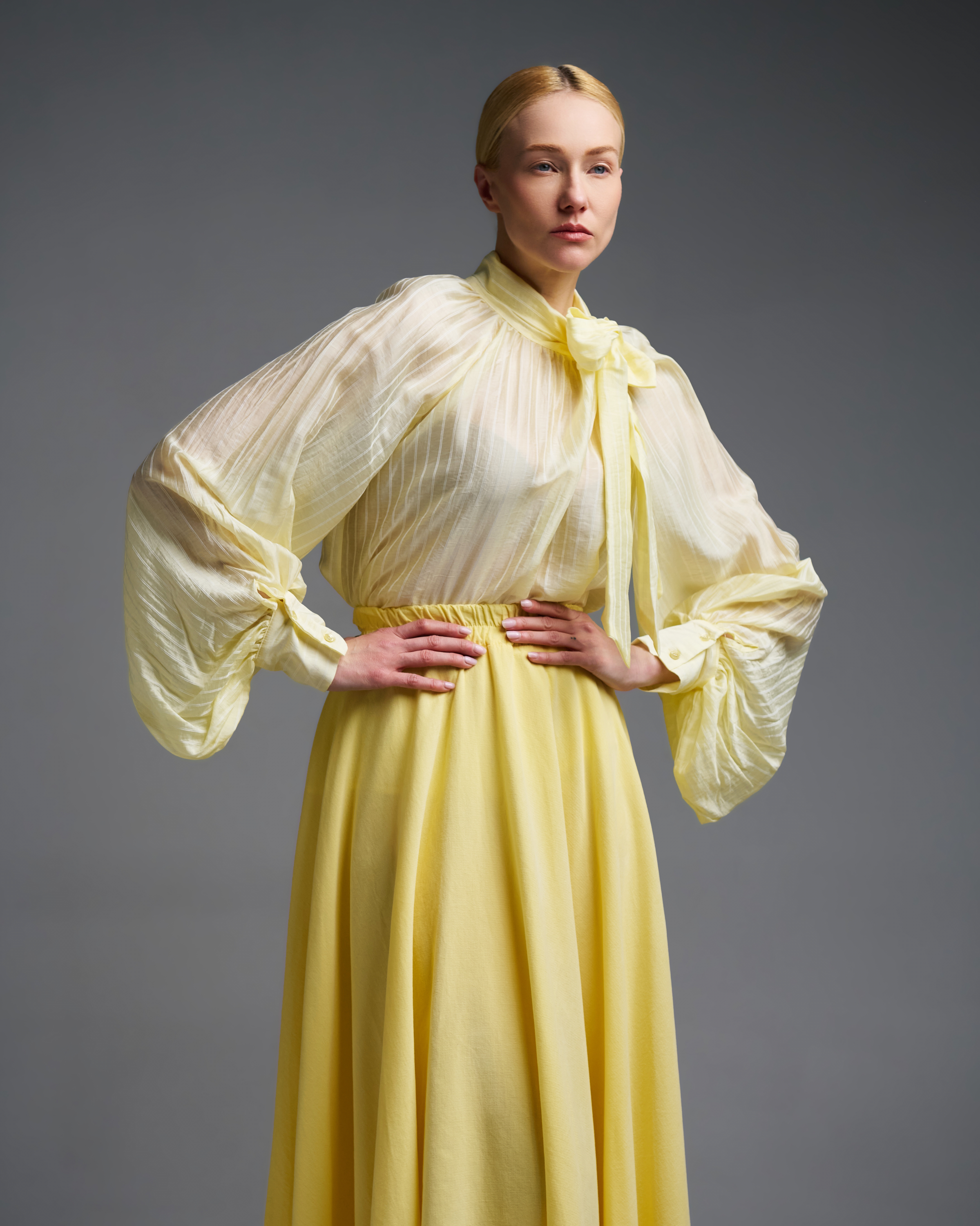 Yellow corduroy Skirt with pockets and with with elasticated waistband Valentina Milano - 2