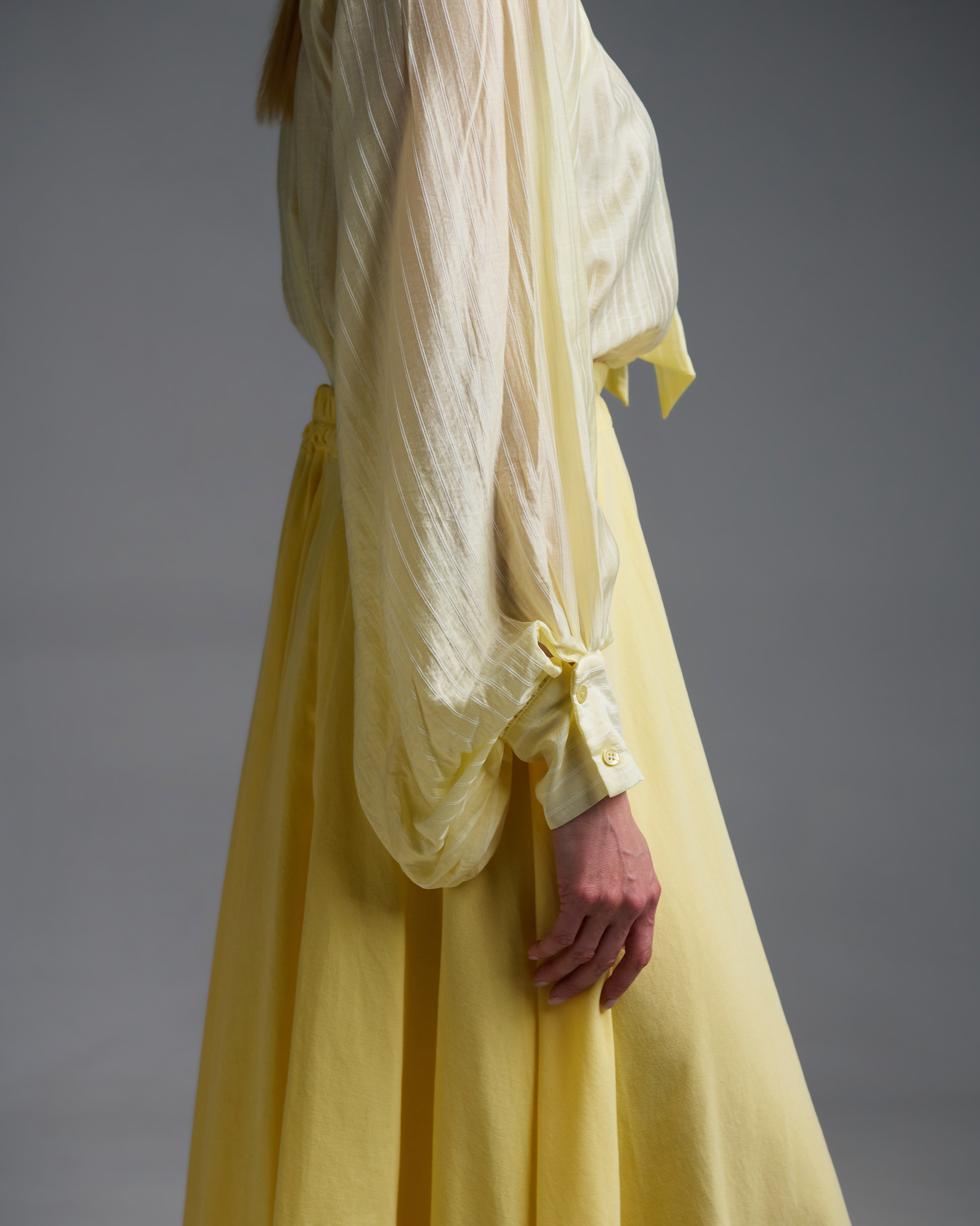 Yellow pinstriped Blouse with a tie collar Vicolo - 3