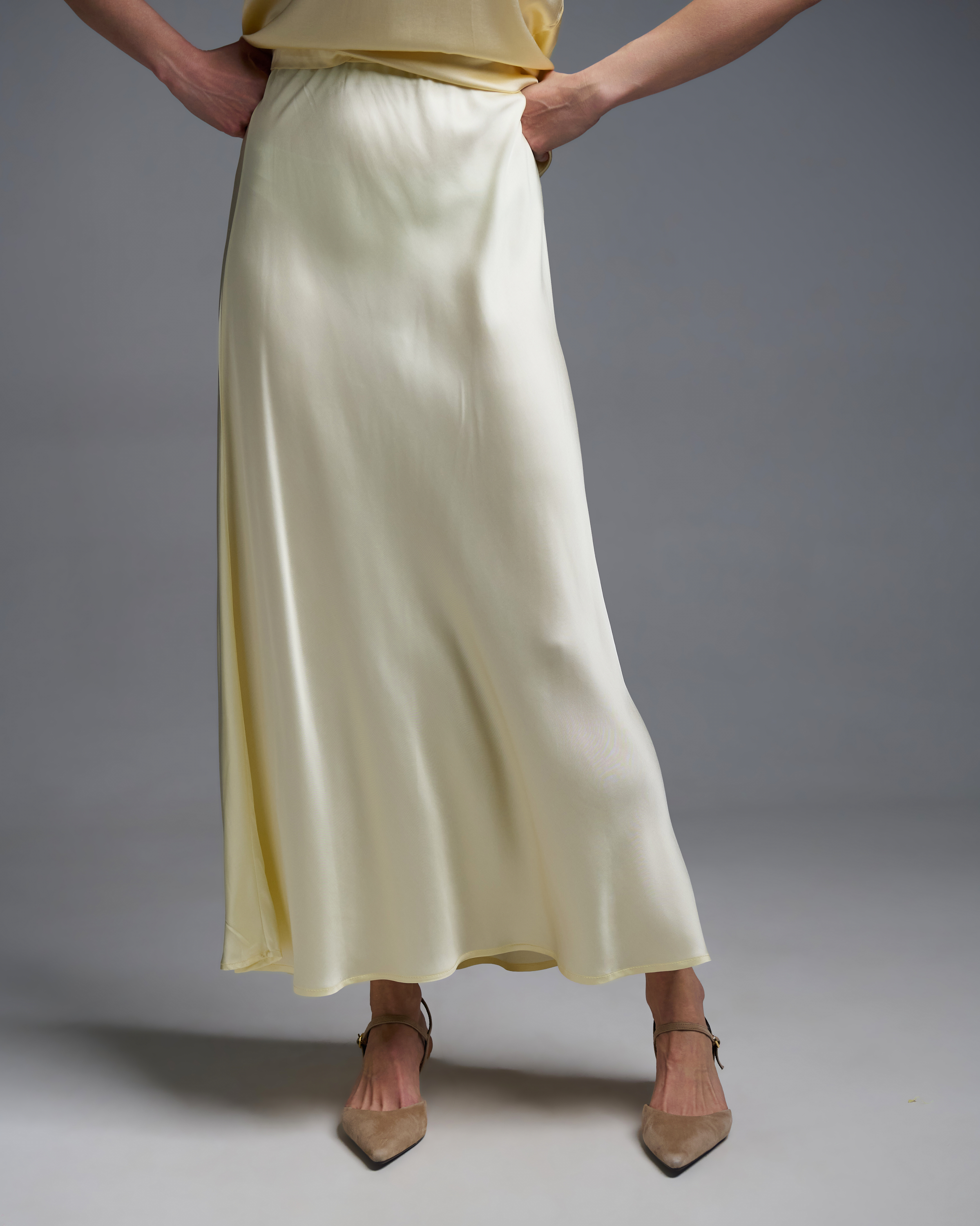 Yellow silky touch Skirt with elasticated waistband Vicolo - 1