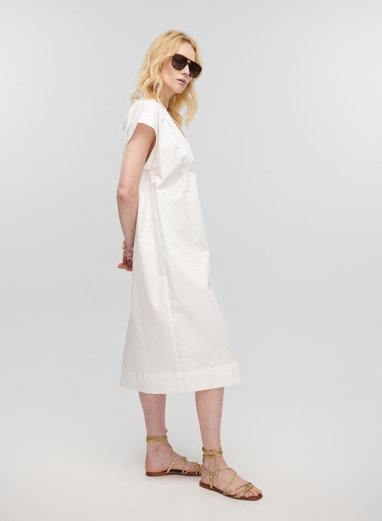 Λευκό μακρύ Φόρεμα αμάνικο με V λαιμόκοψη, ζώνη και σχισμή μπροστά Milla - 2