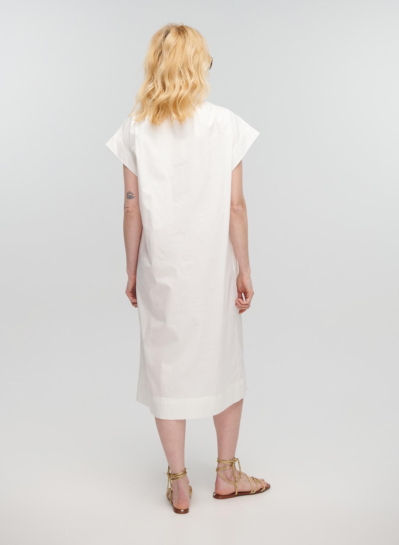 Λευκό μακρύ Φόρεμα αμάνικο με V λαιμόκοψη, ζώνη και σχισμή μπροστά Milla - 3