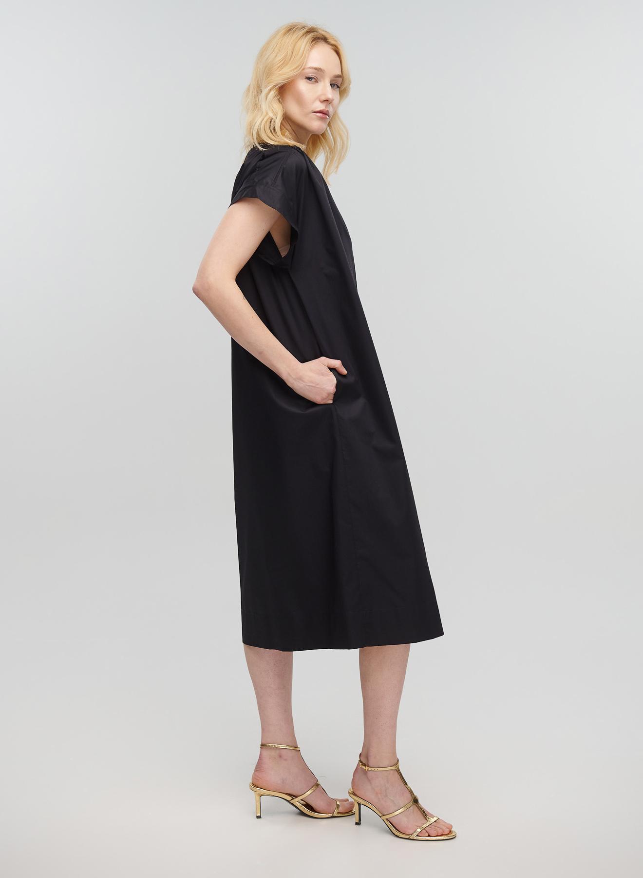 Μαύρο μακρύ Φόρεμα αμάνικο με V λαιμόκοψη, ζώνη και σχισμή μπροστά Milla - 4