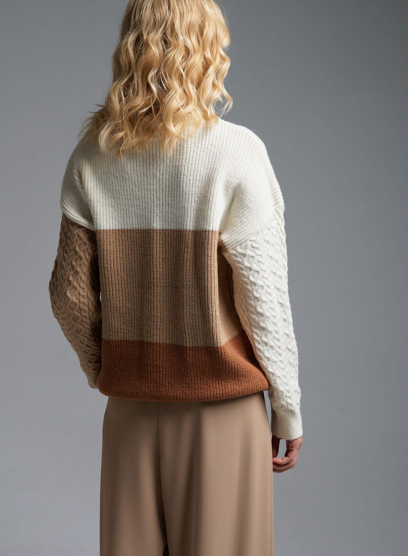 Ecru-Camel-Brown Sweater with round neckline and with decorative patches Jean Louis Francoise - 3