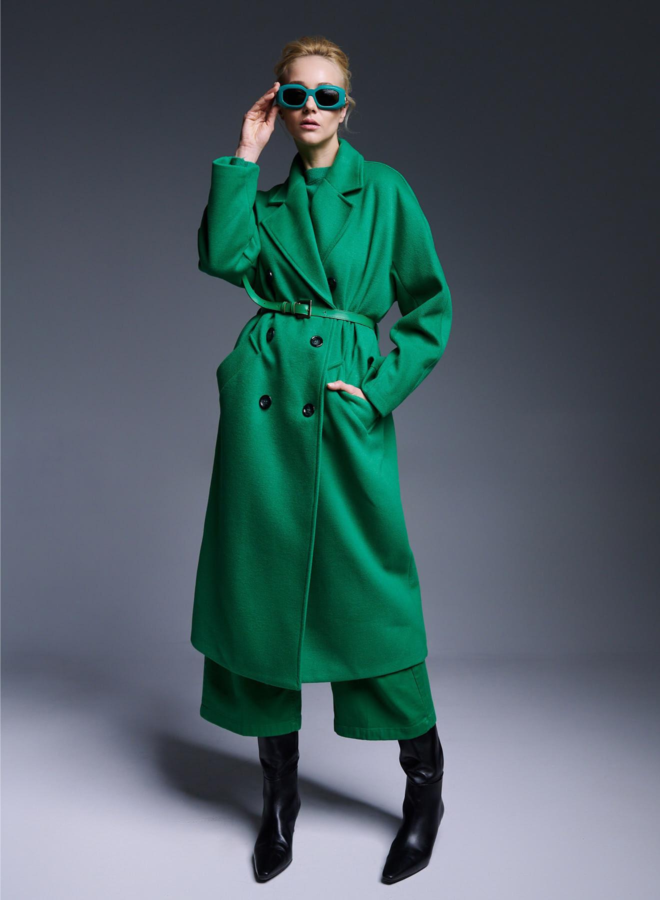 Long oversized solid-colour double-breasted coat with belt - 4