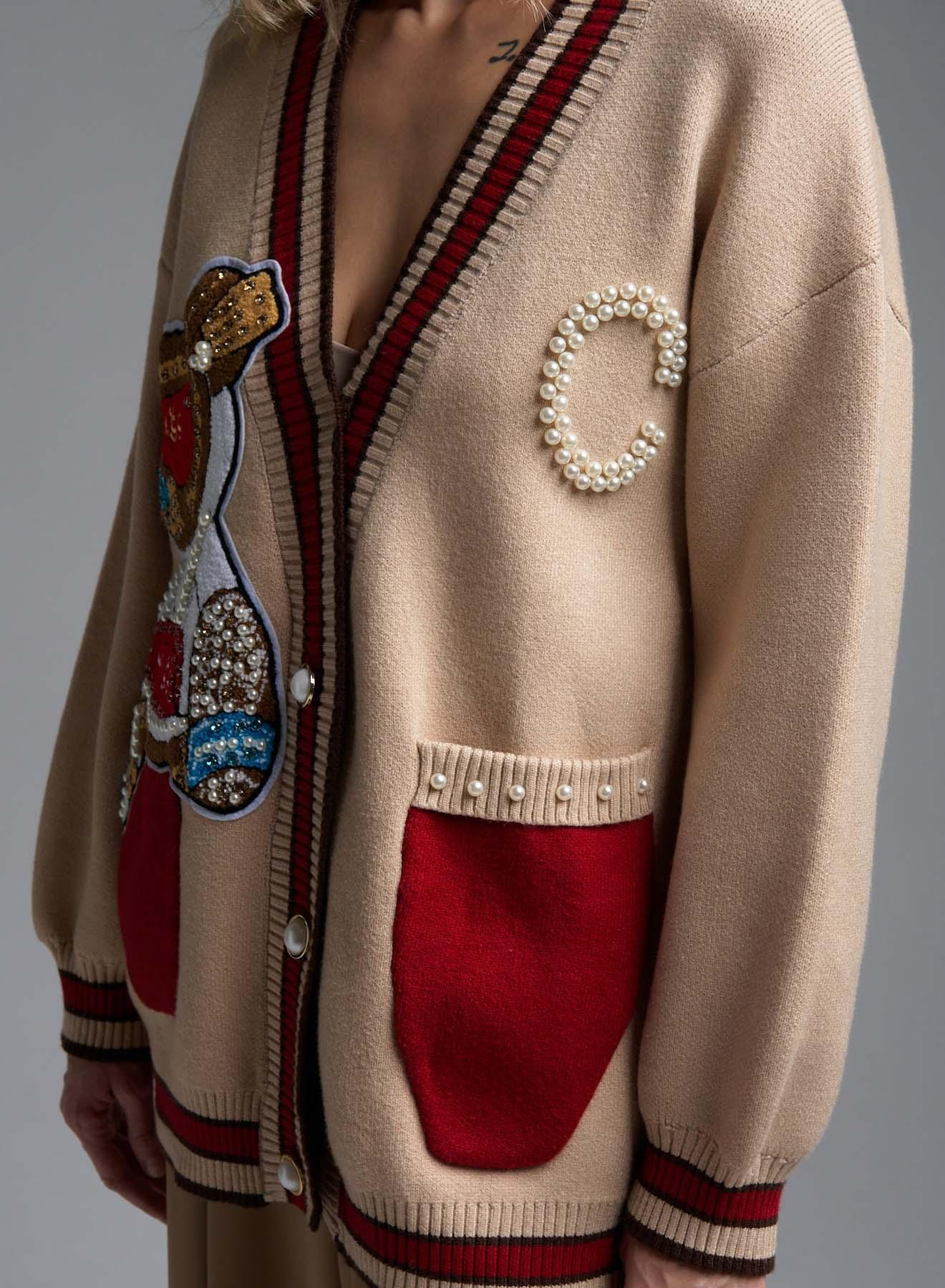 Camel-Red knitted Cardigan with pockets, V neckline and with decorative pearls De Royal - 2