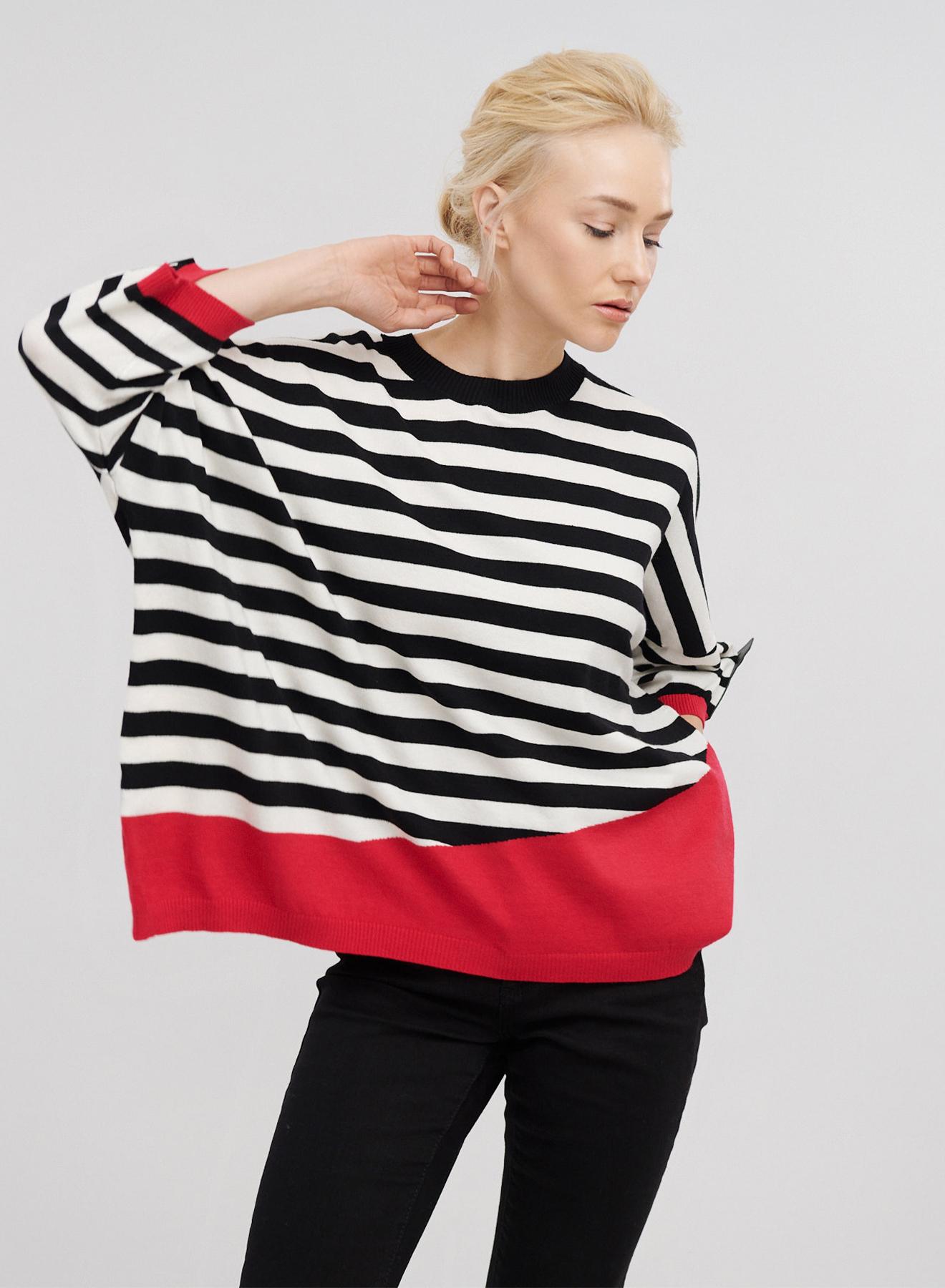 Knitted blouse with stripes and trocar sleeves - 3