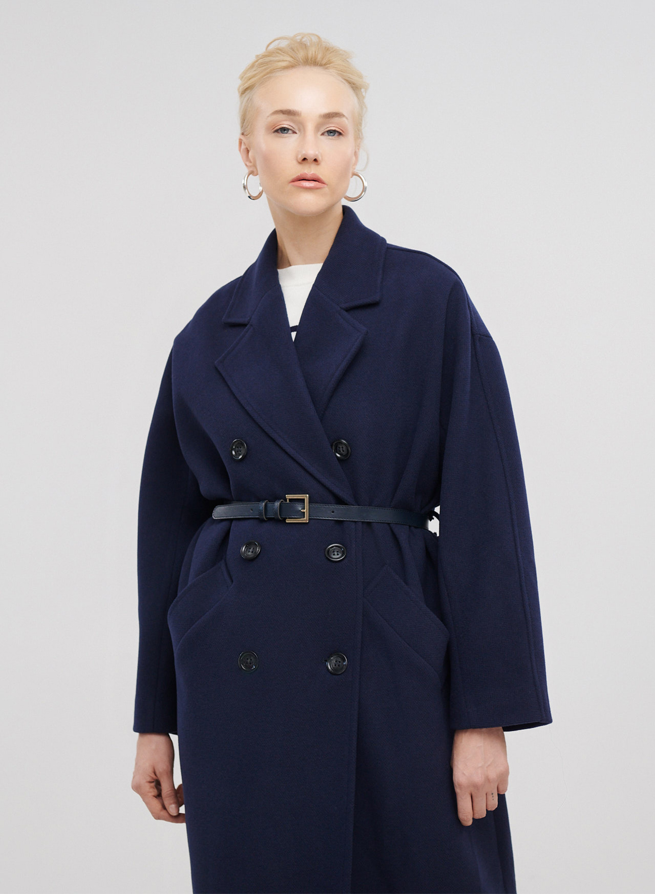 Μακρύ oversized σταυροκούμπωτο παλτό με ζώνη - 4