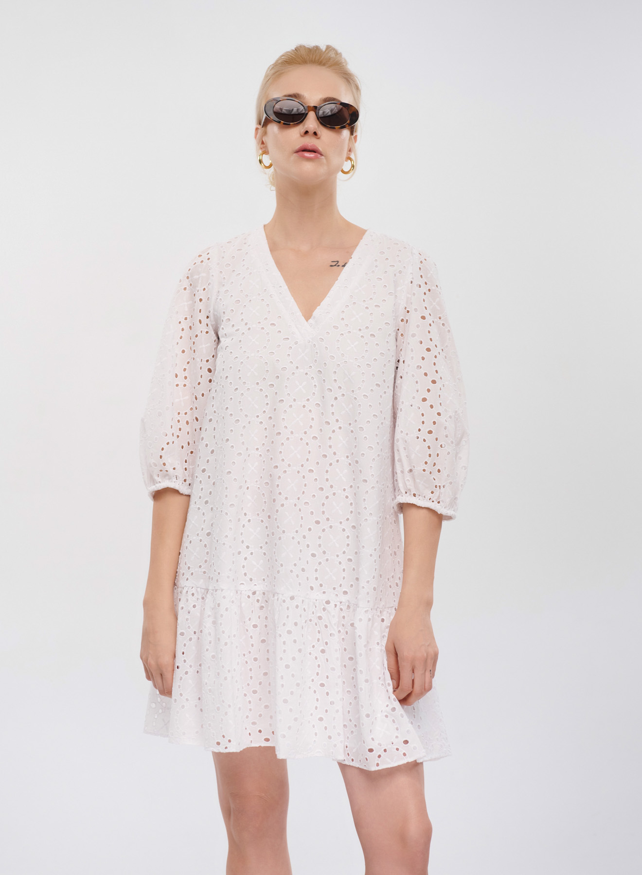 White Broderie dress with V-neck and three quarters sleeves Emme Marella - 1