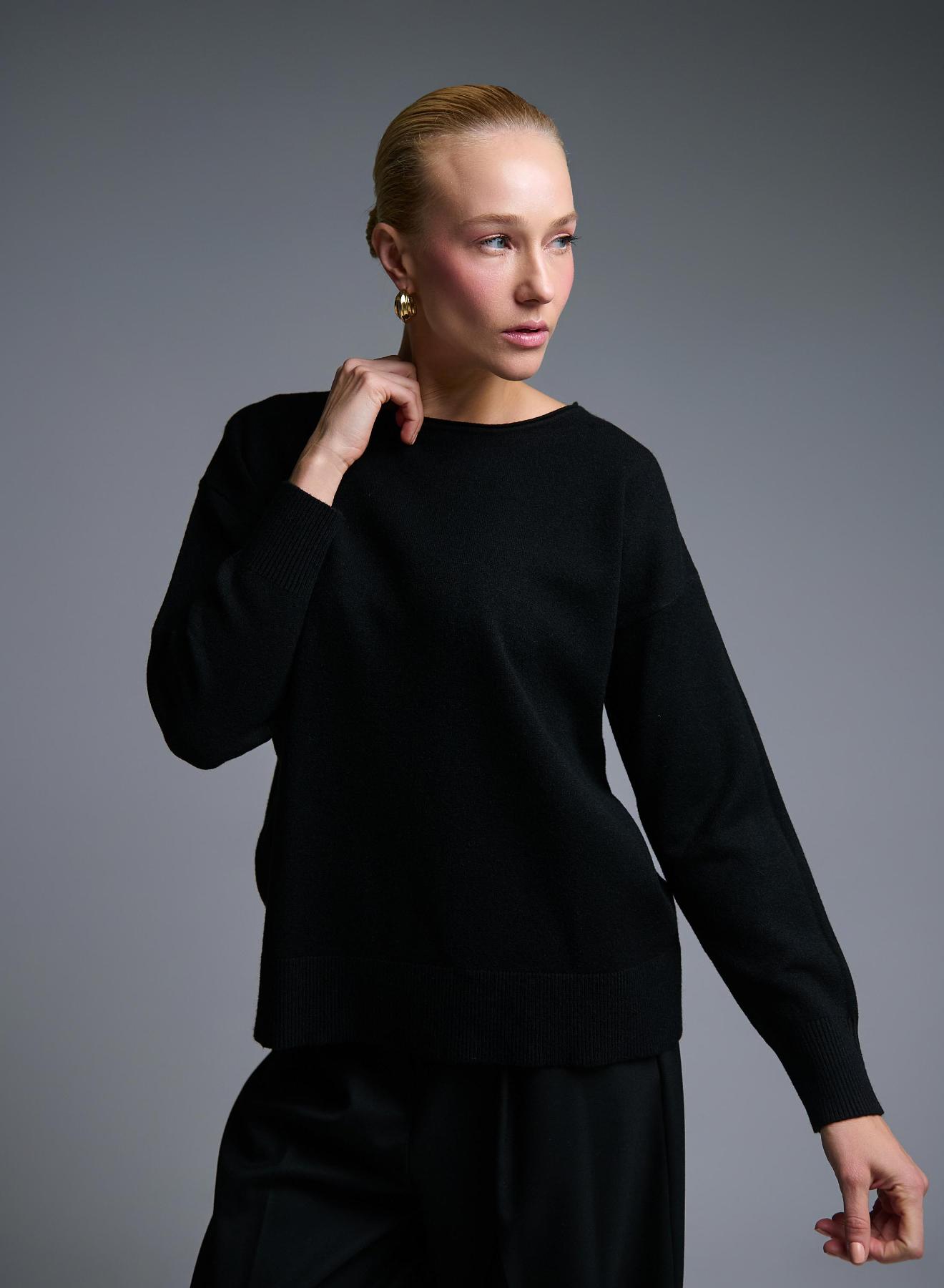 Μαύρο Πουλόβερ με ανοίγματα στο πλάι La Liberta - 2