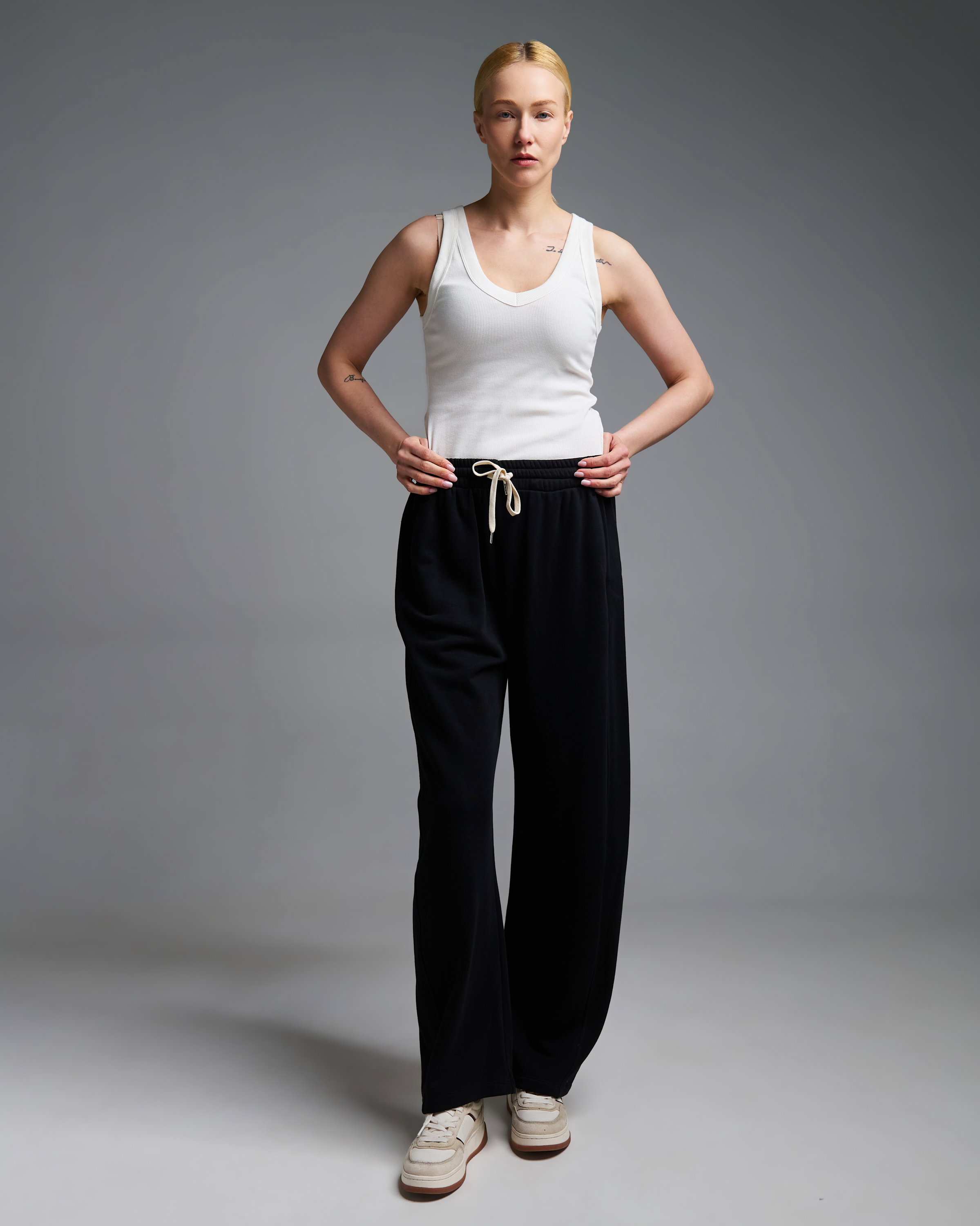 Μαύρο barrel Παντελόνι Φούτερ Vicolo - 1