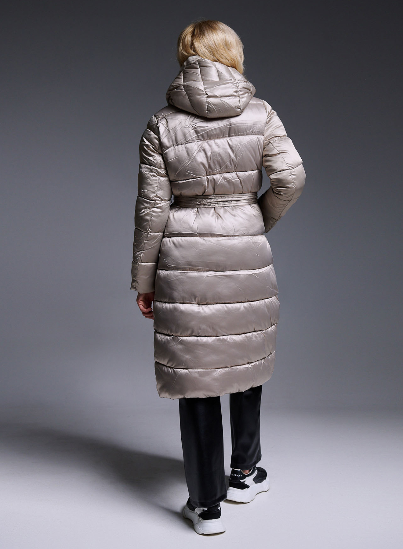 Double-breasted Puffer Jacket with hood and belt - 2