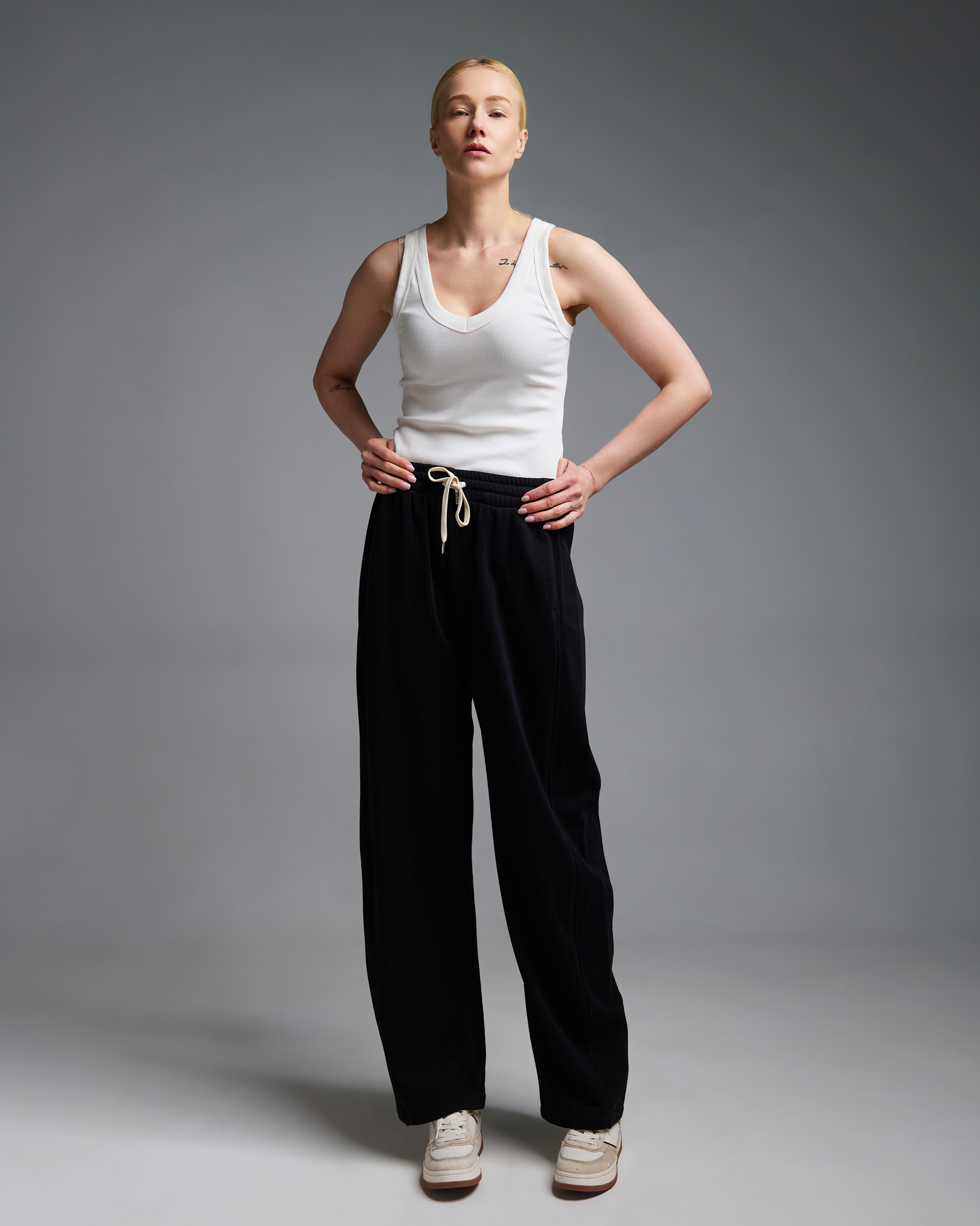 Μαύρο barrel Παντελόνι Φούτερ Vicolo - 2